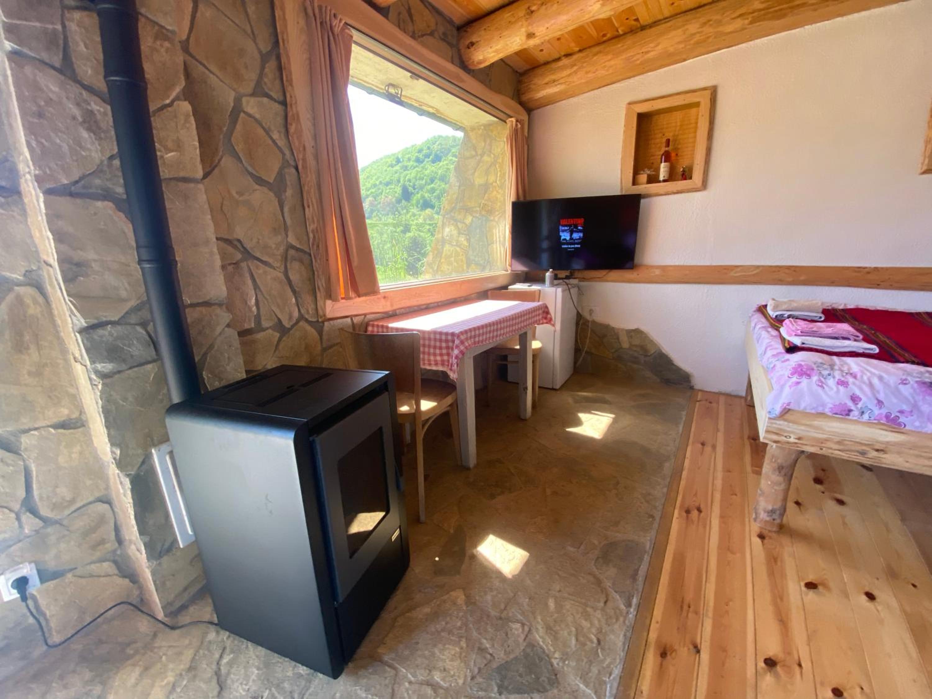Bungalow with Garden View - Photo 5
