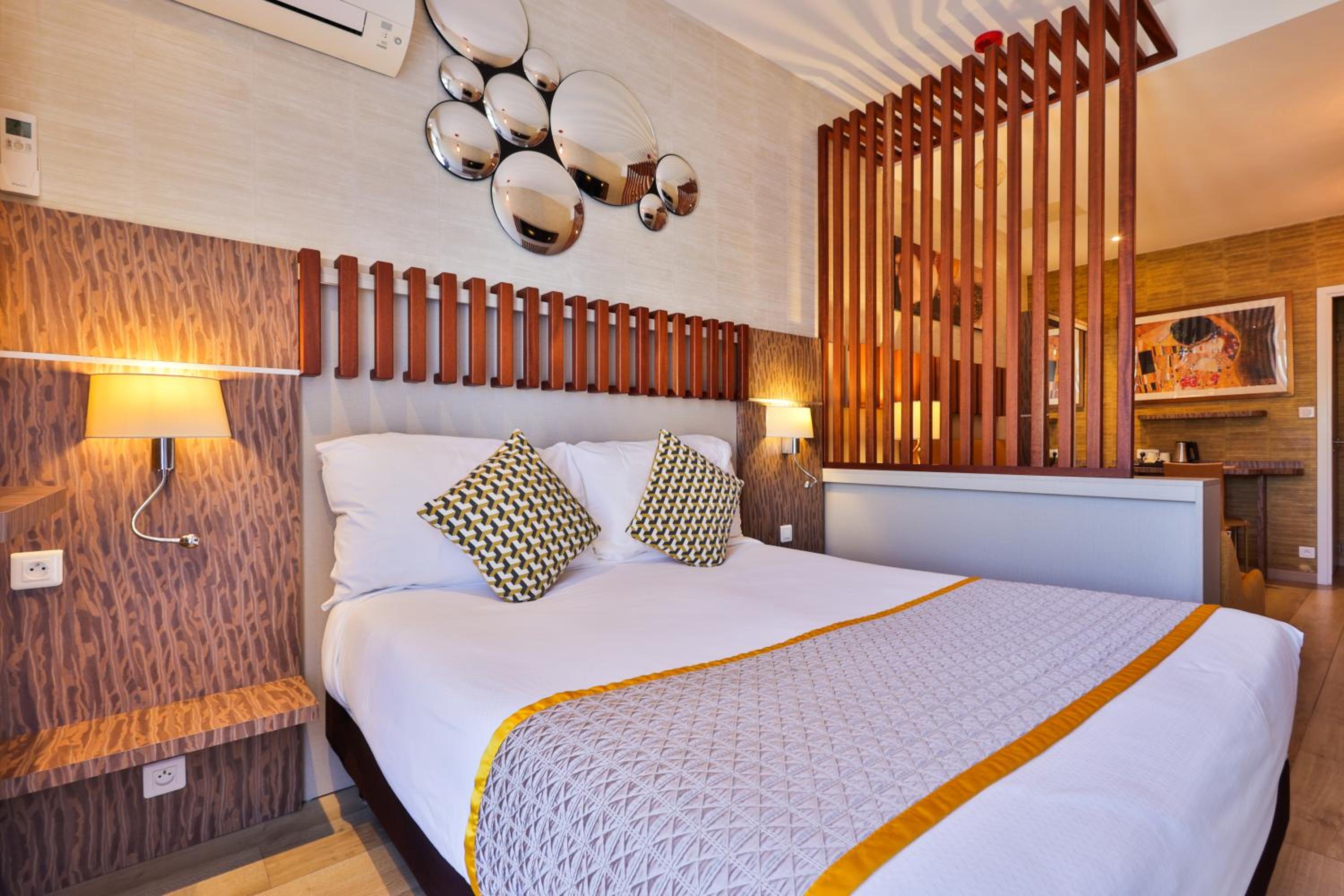 Comfort Room - Photo 12