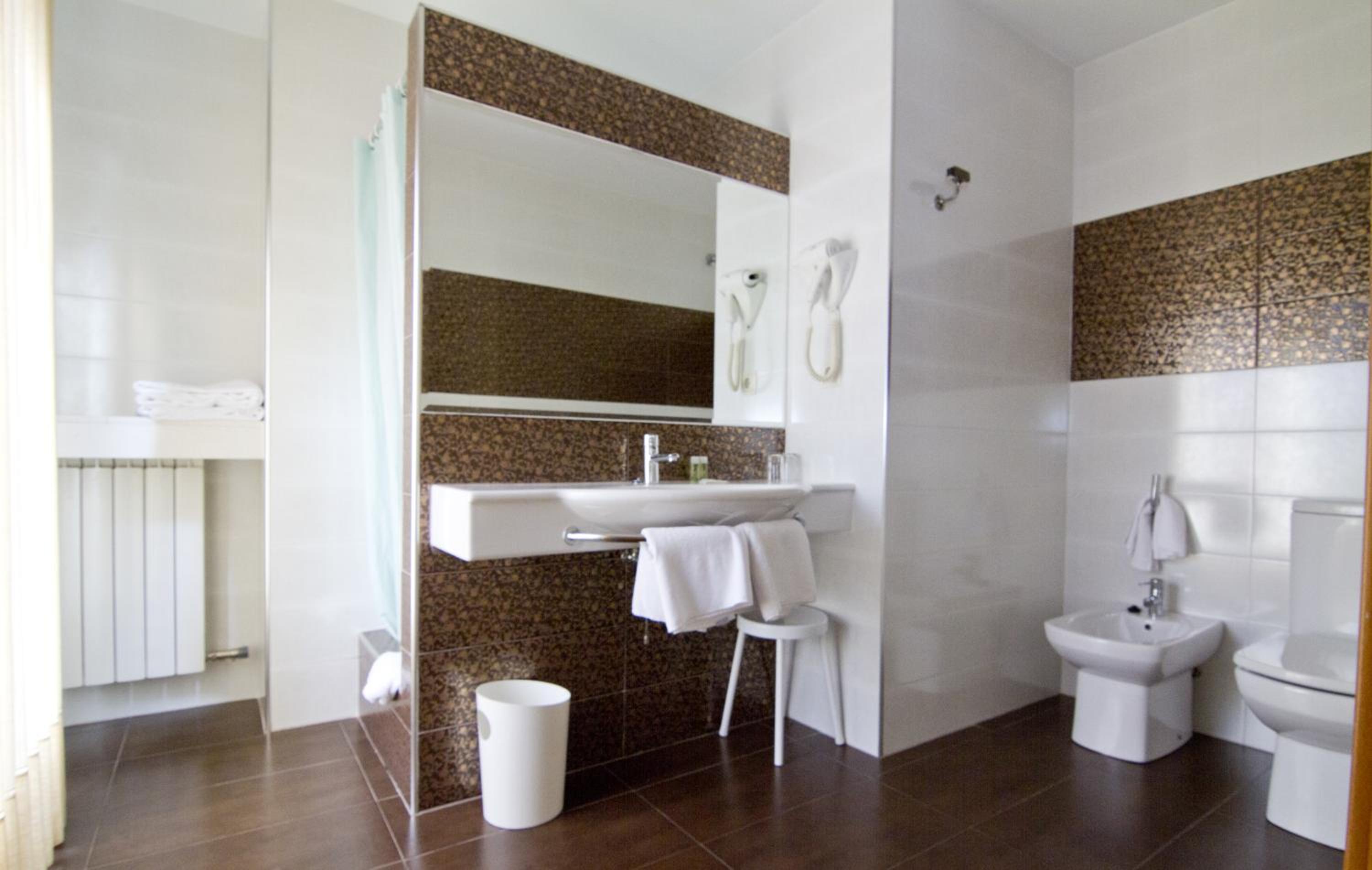 Double or Twin Room photo 3