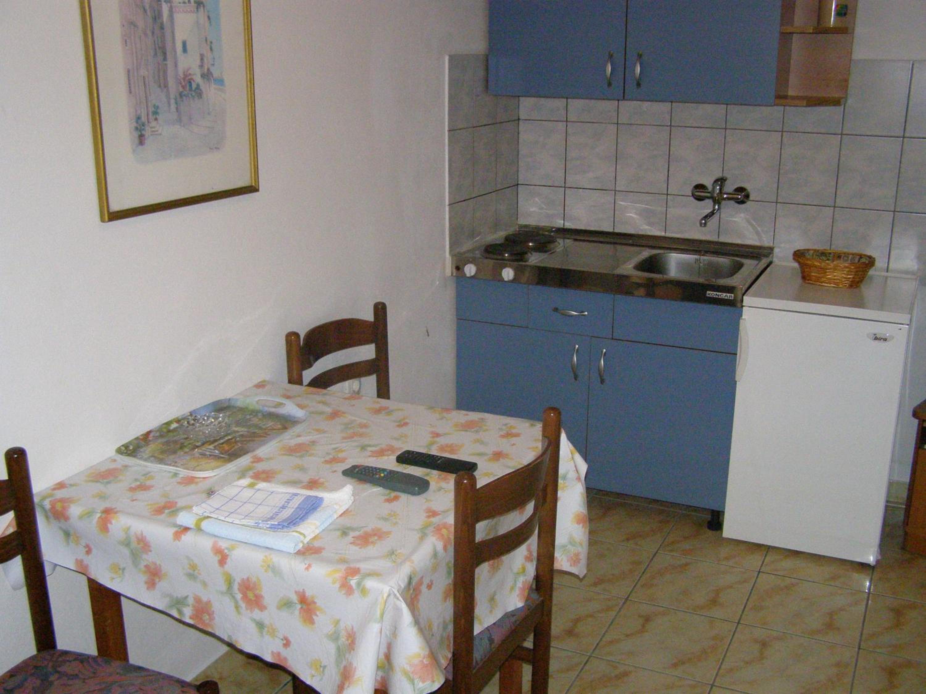 Apartment photo 3