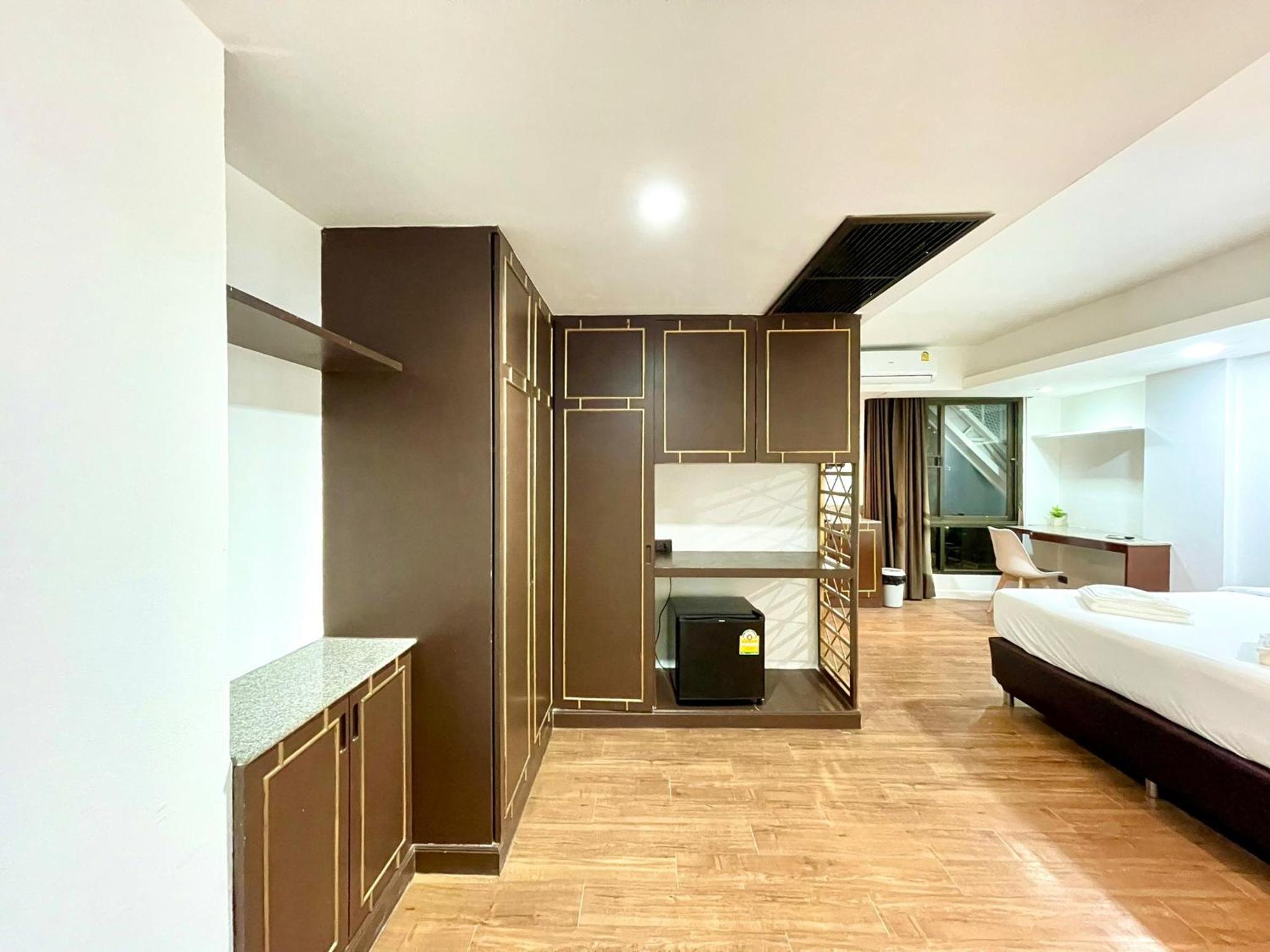 Deluxe Double Room With Balcony photo 3