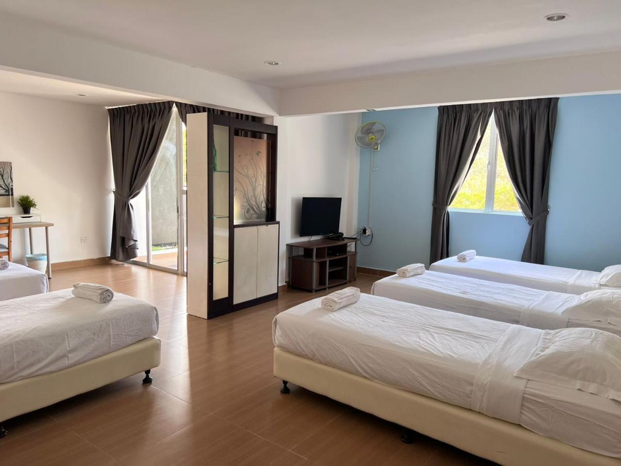 Family Suite with Balcony photo 2