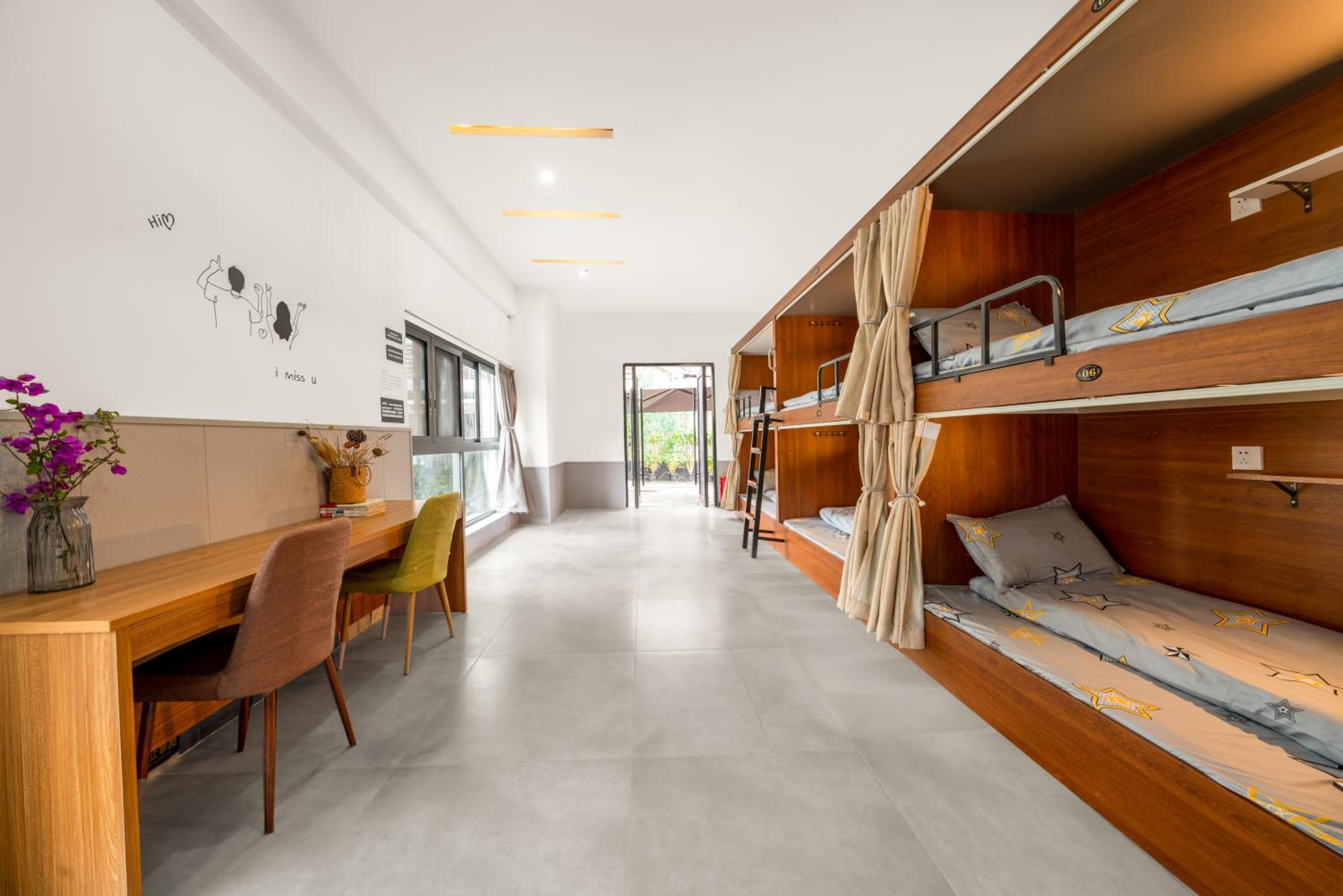 Bed in 6-Bed Female Dormitory Room photo 3
