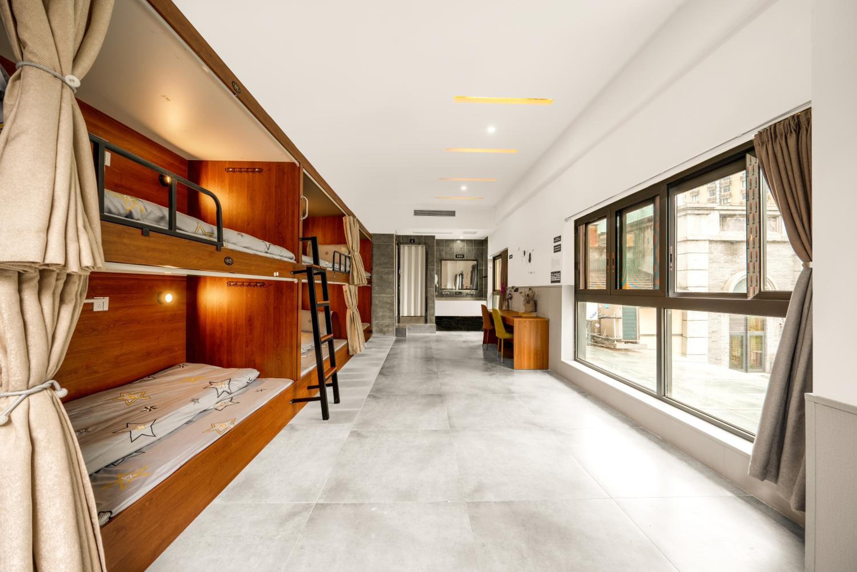 Bed in 6-Bed Female Dormitory Room photo 2
