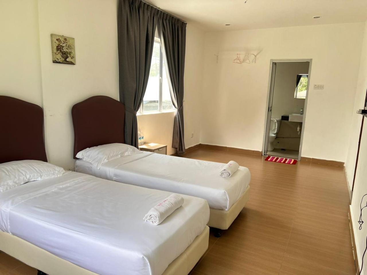 Standard Twin Room photo 3