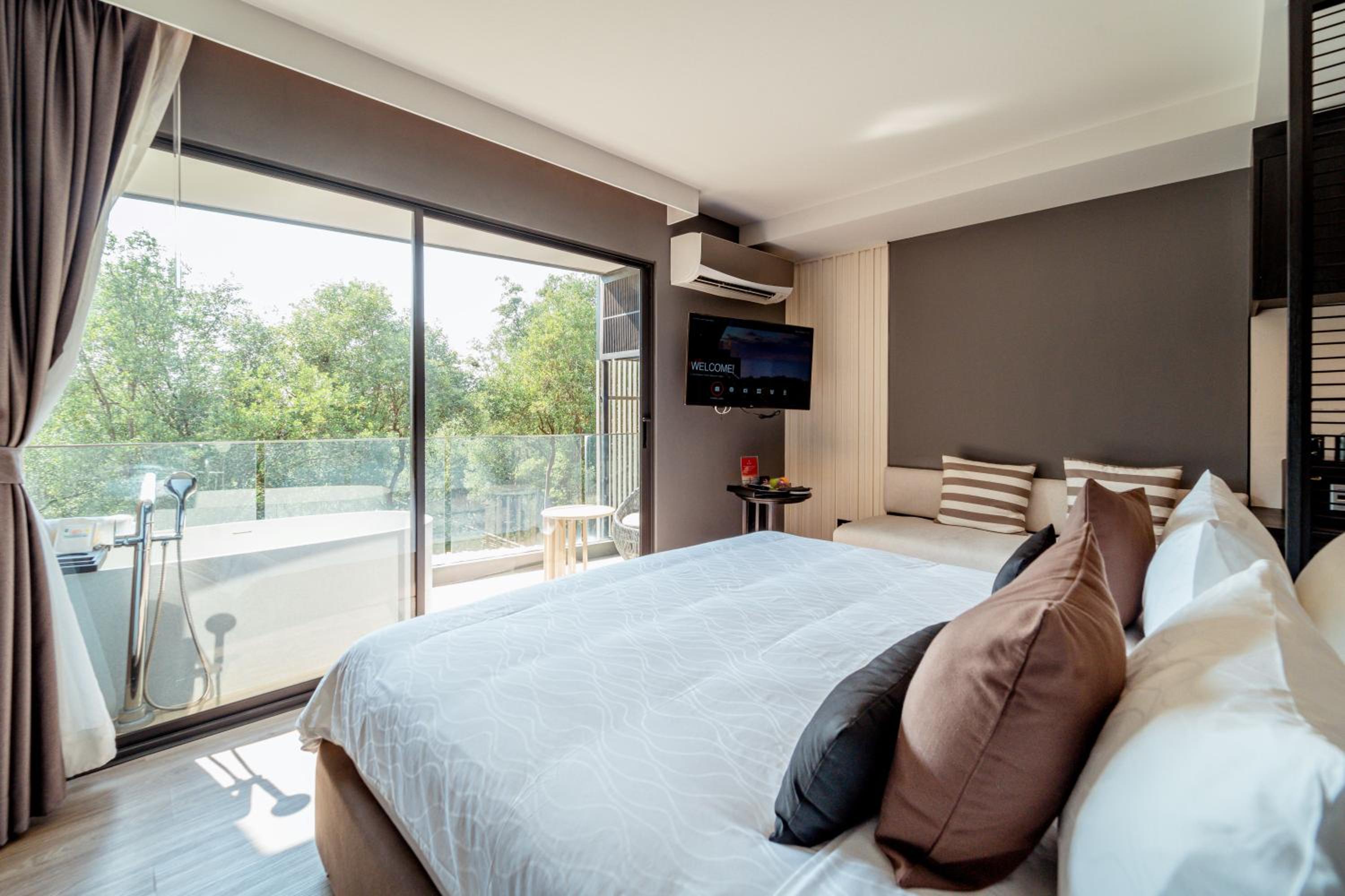 Executive Garden - Photo 15