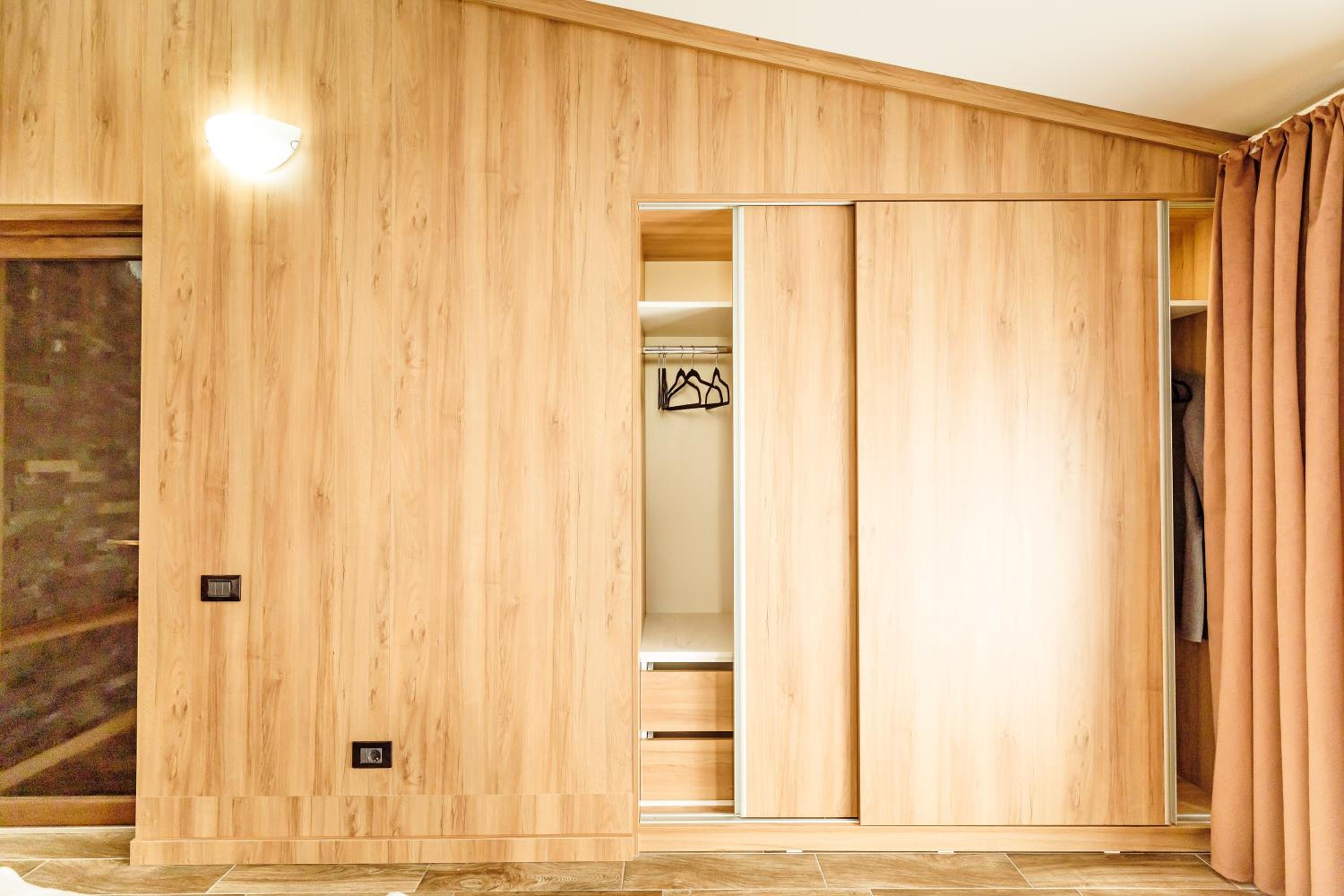 Double Room - Photo 5