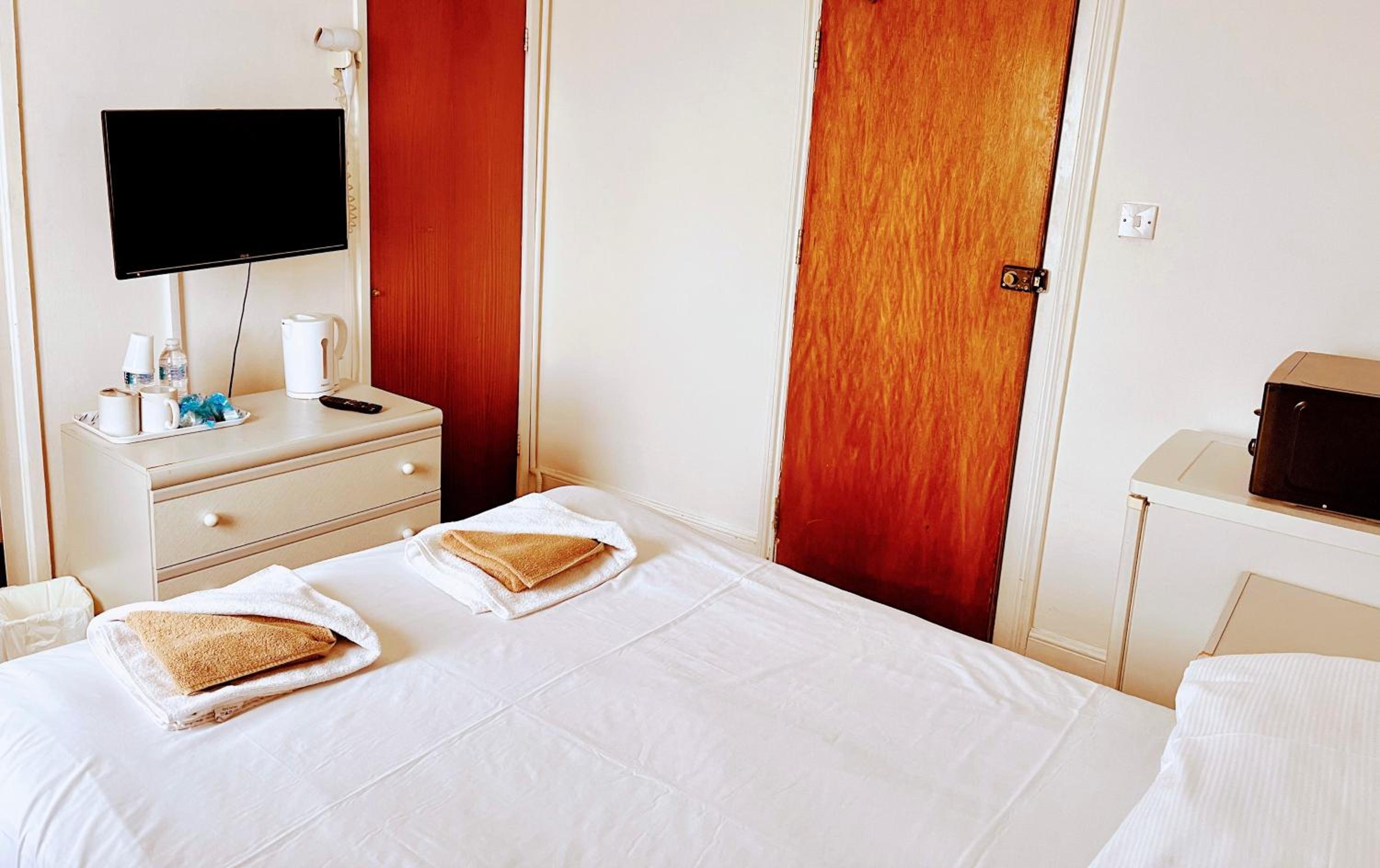 Double Room - Photo 4