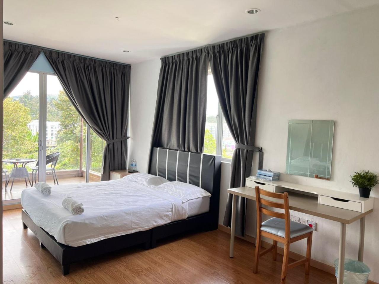 Double Room with Balcony photo 2