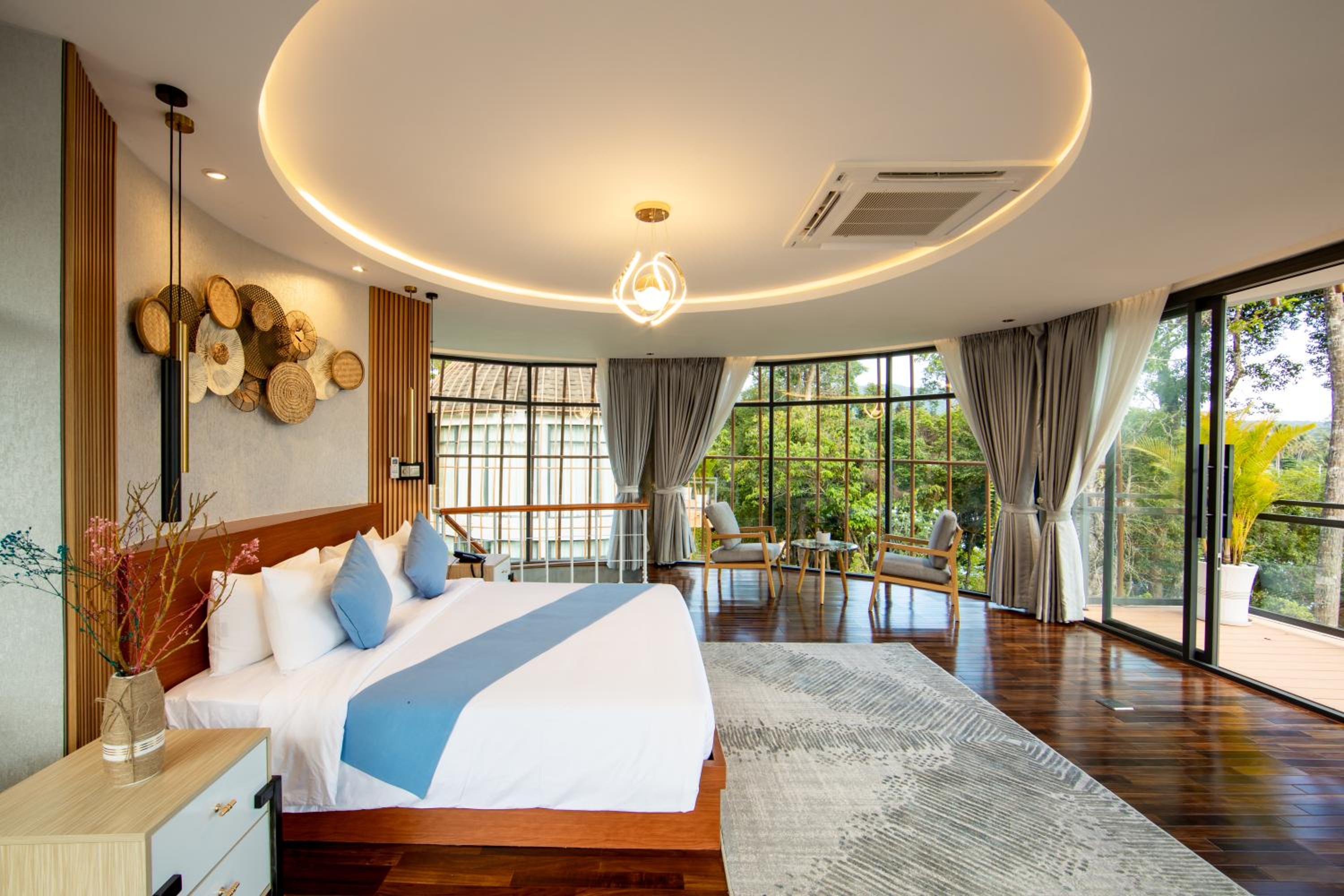 Deluxe Double Room with Balcony and Sea View photo 3