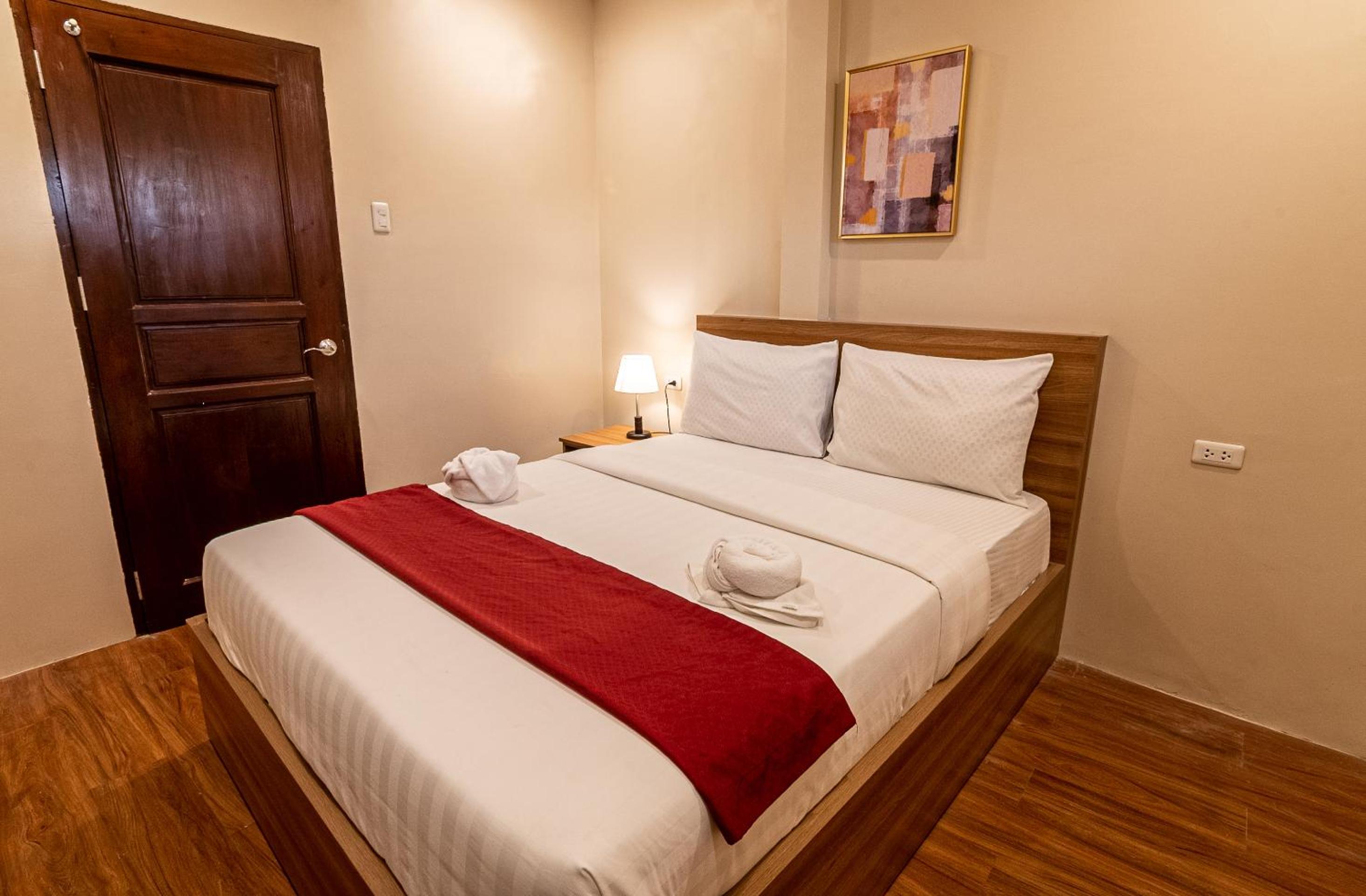 One-Bedroom Suite photo 3
