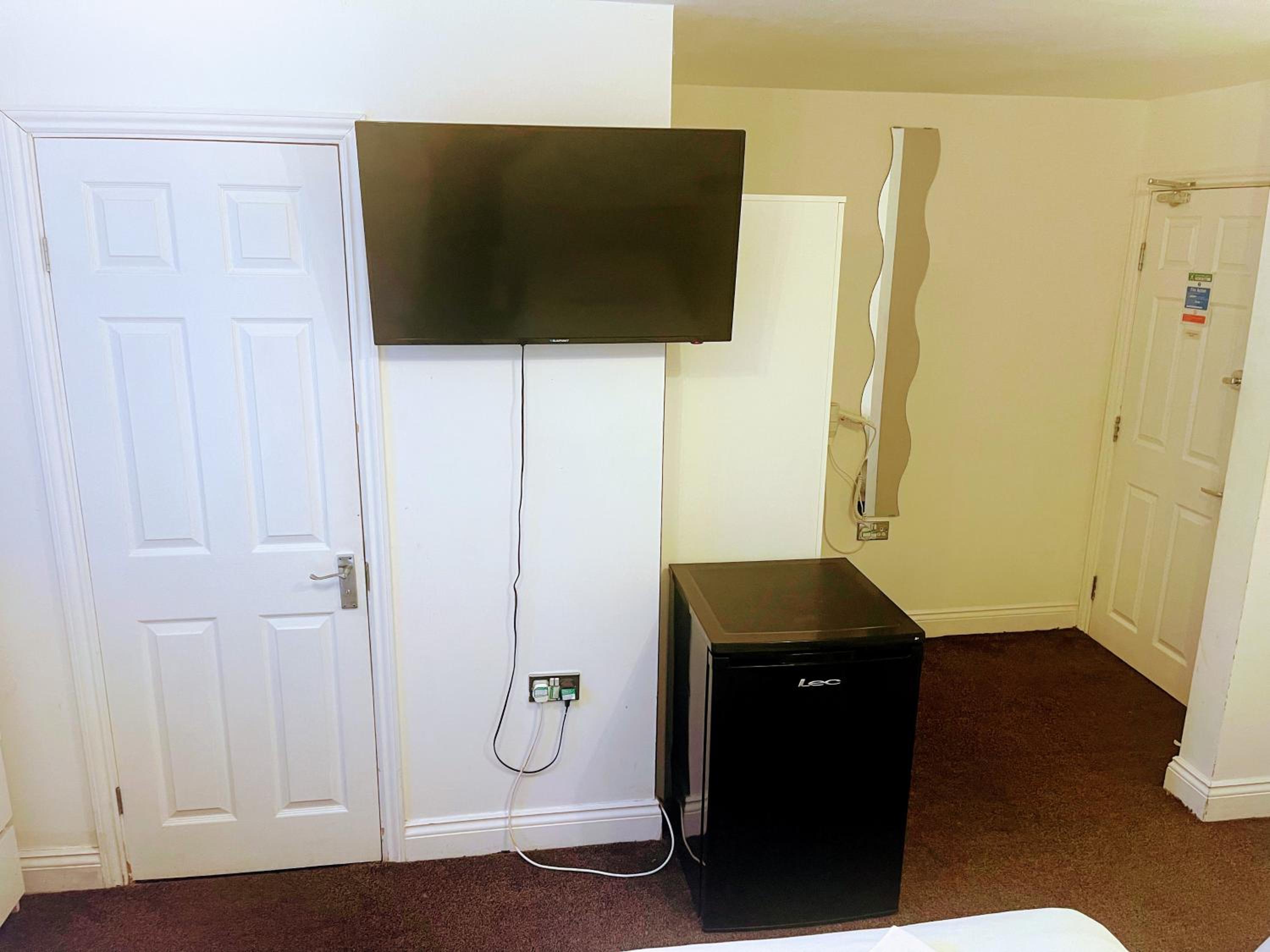 Double Room - Photo 13