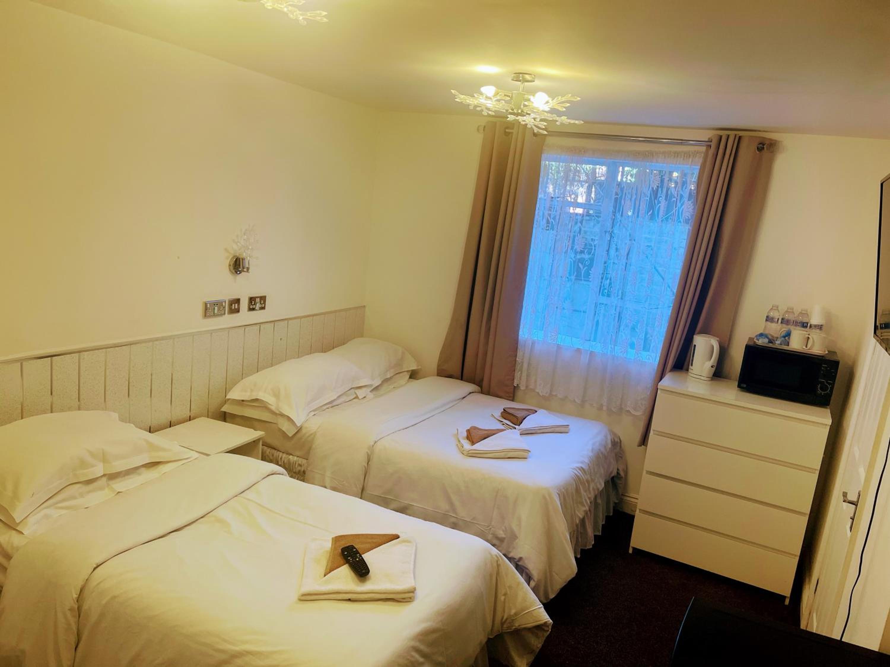Double Room - Photo 14
