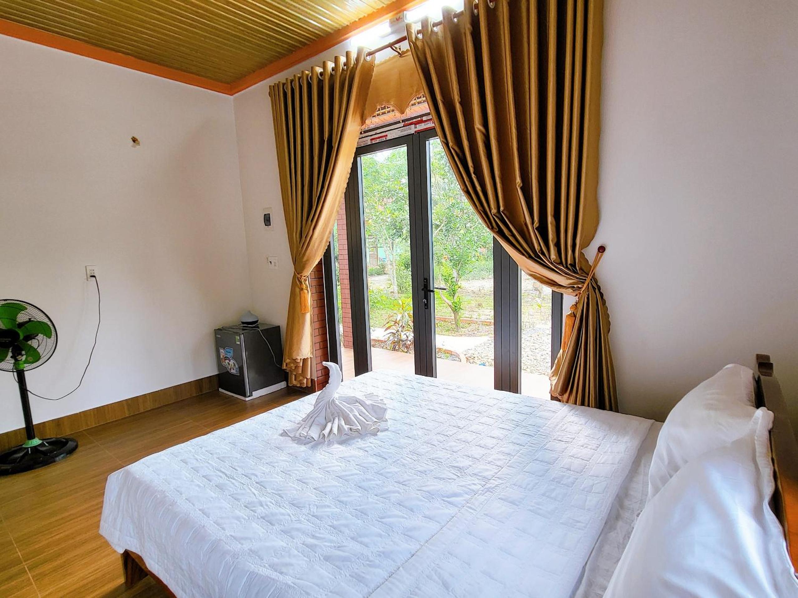 Deluxe Bungalow photo 2