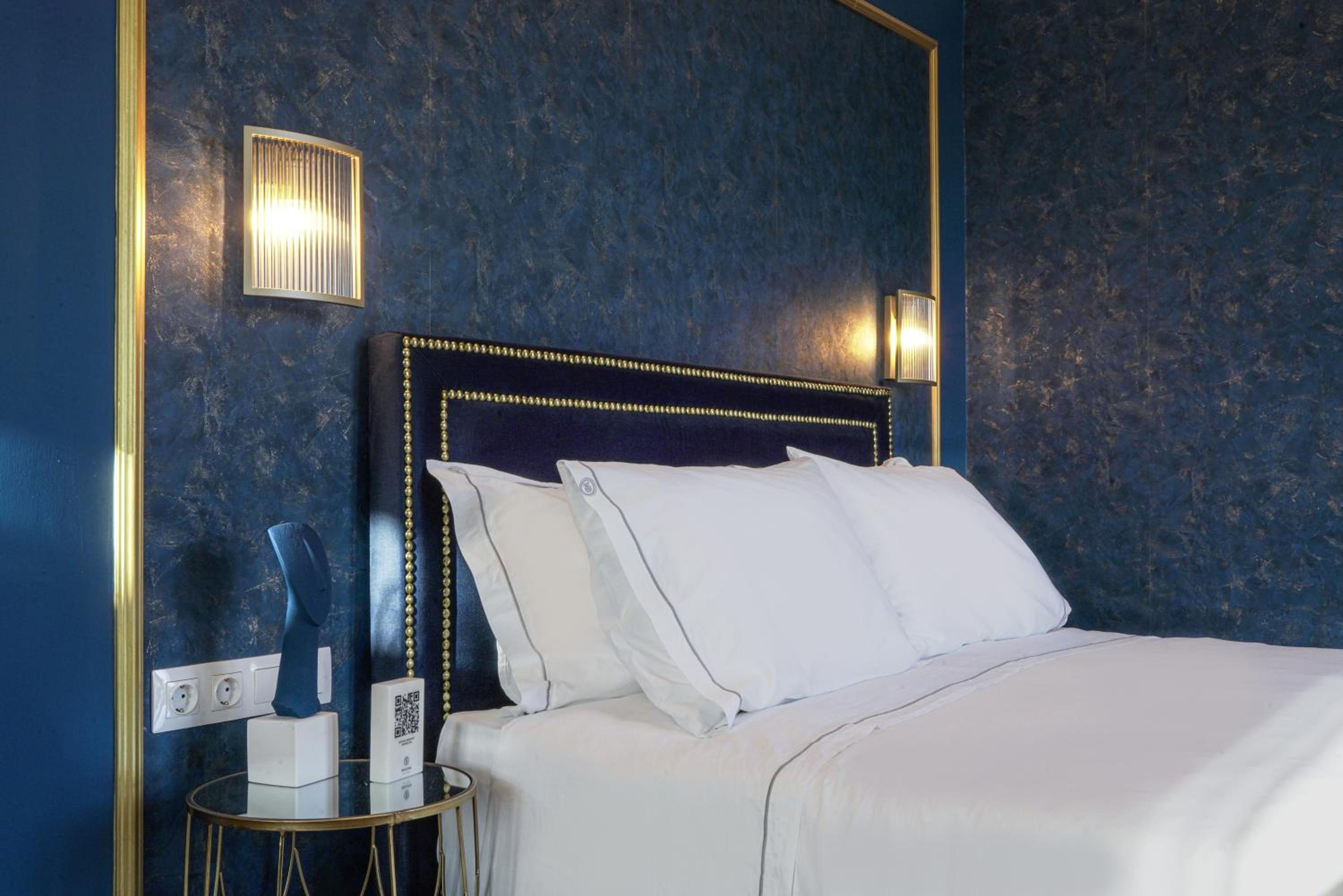Mora Signature Suite with Sea View photo 2