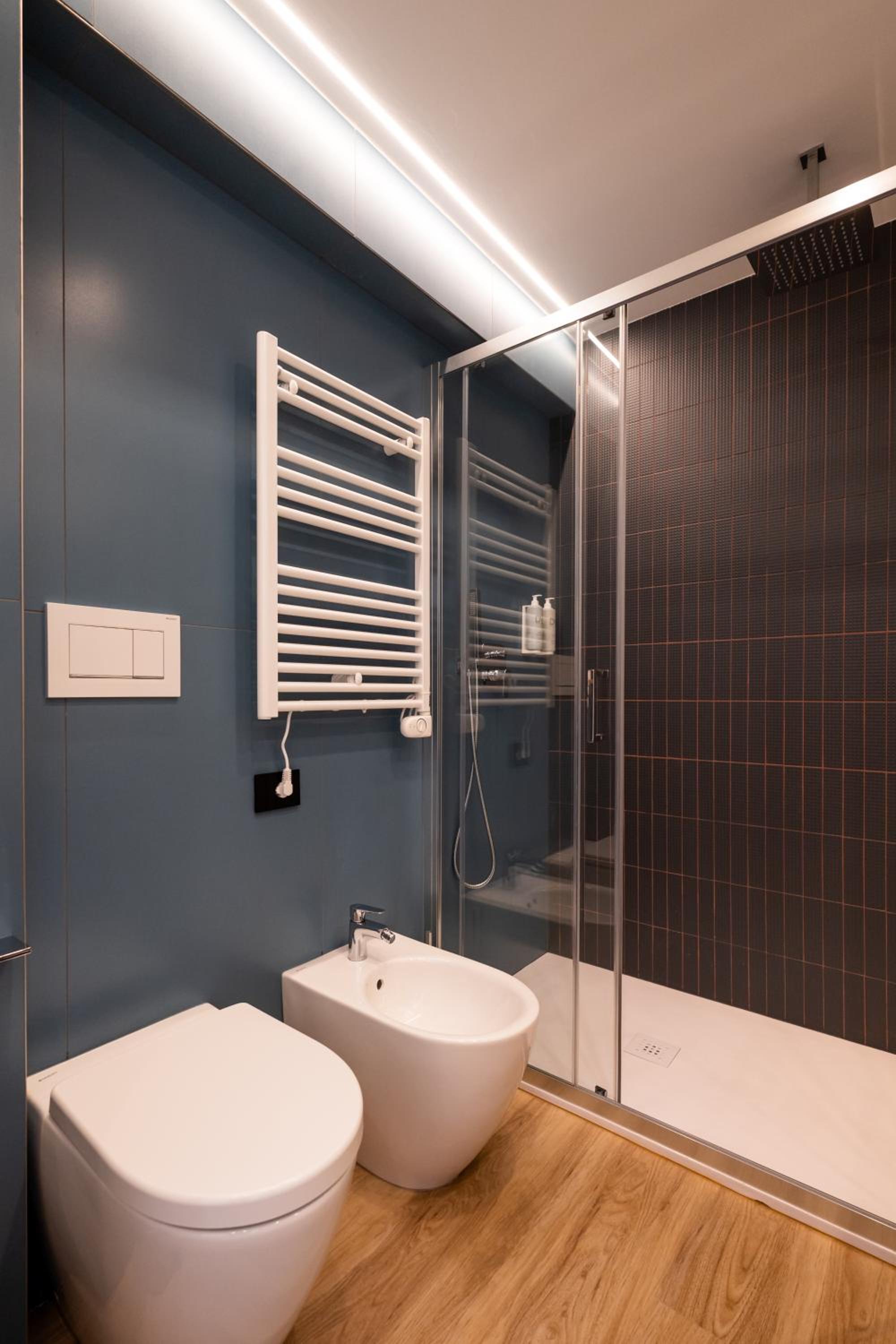 Executive Double Room with Balcony - Sea Front - Photo 5
