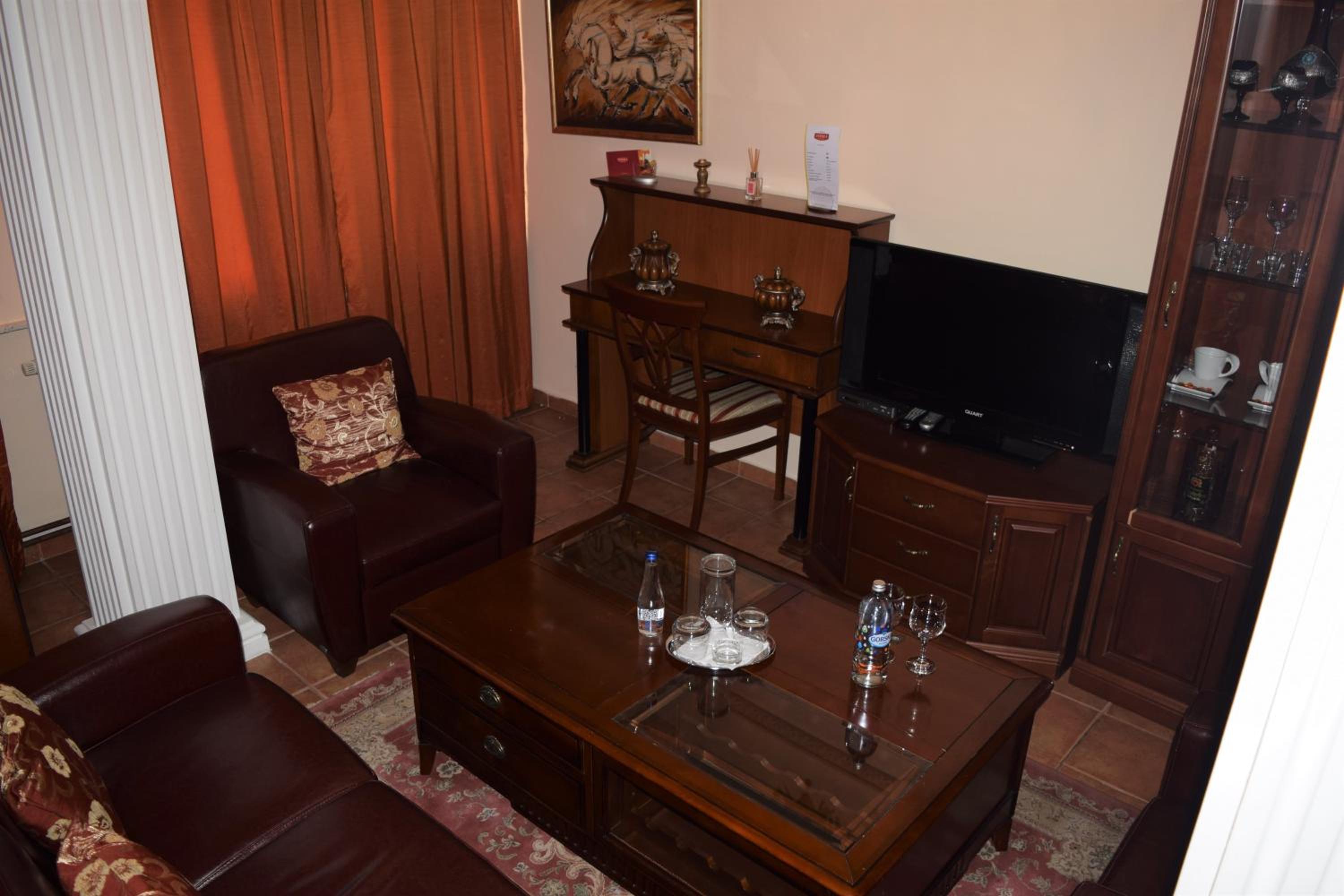 Superior King Room - Photo 1