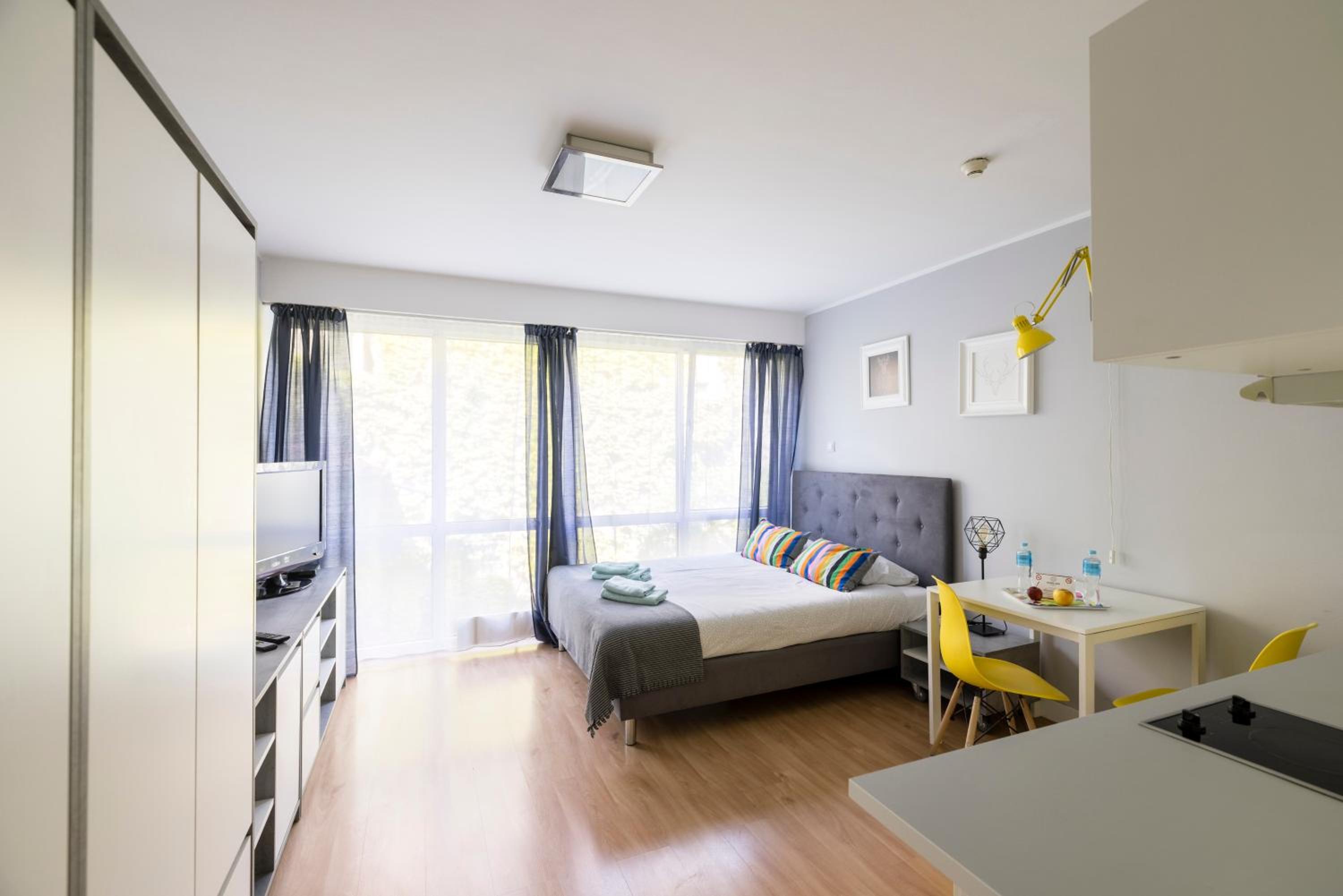 Apartment photo 2
