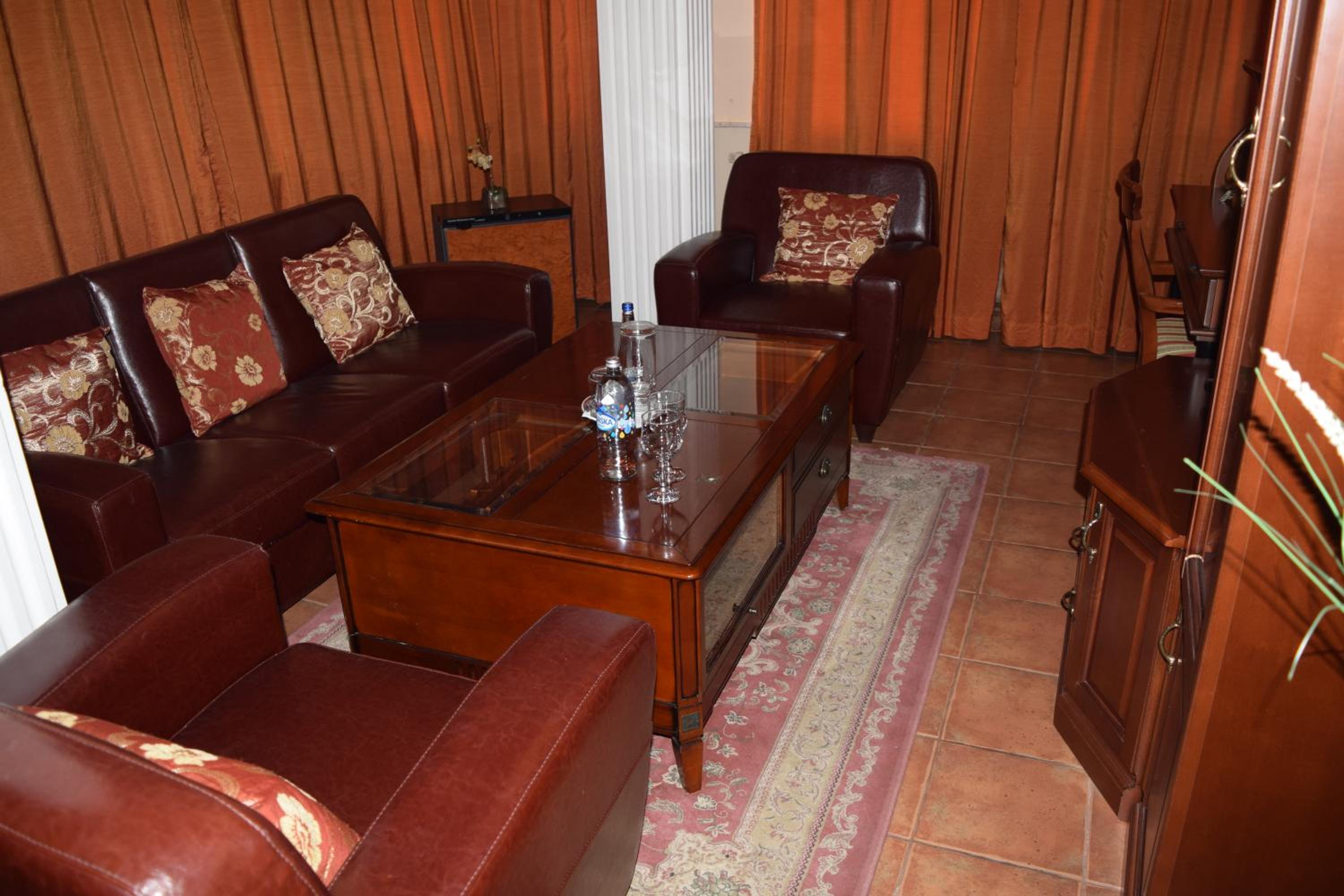 Superior King Room - Photo 14