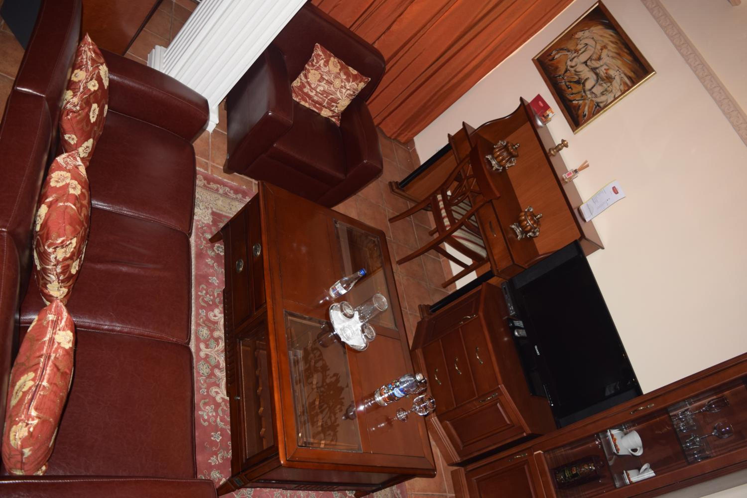 Superior King Room - Photo 12