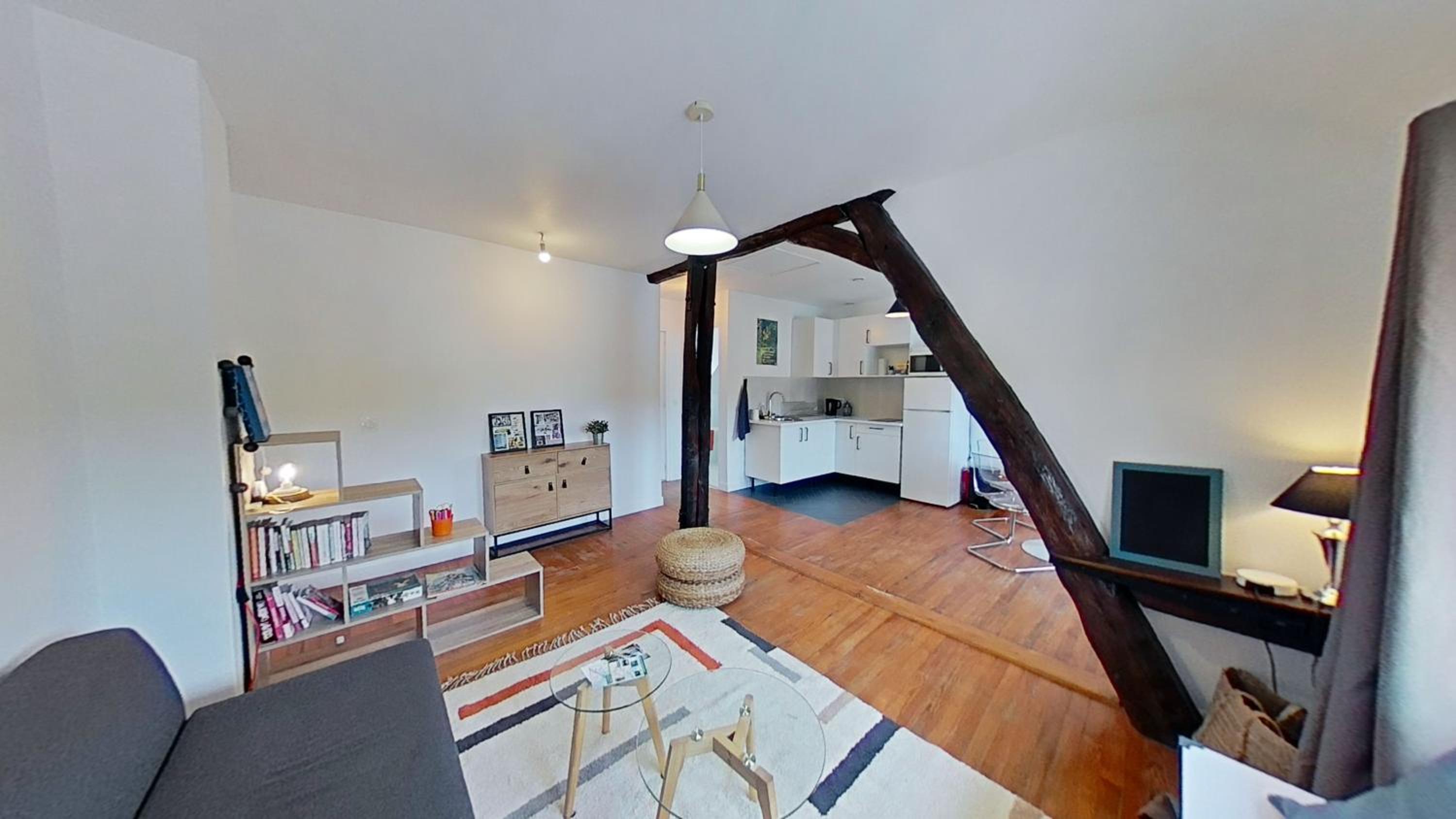 One-Bedroom Apartment photo 2