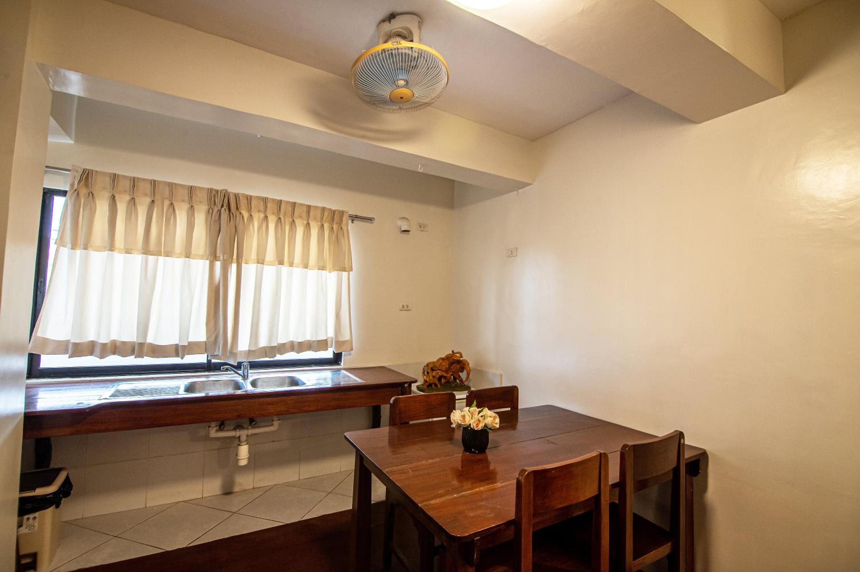 Two-Bedroom Suite photo 3