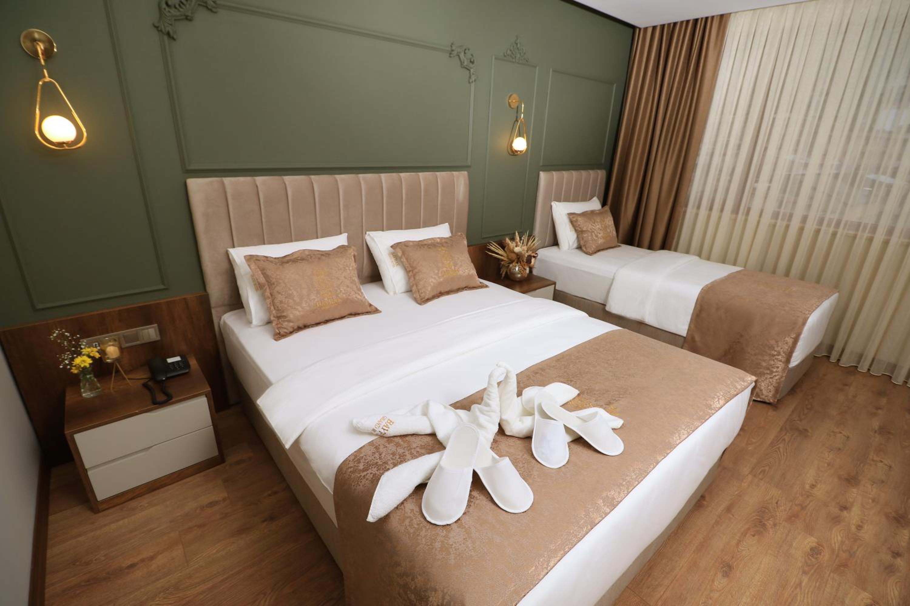 Standard Triple Room - Photo 1