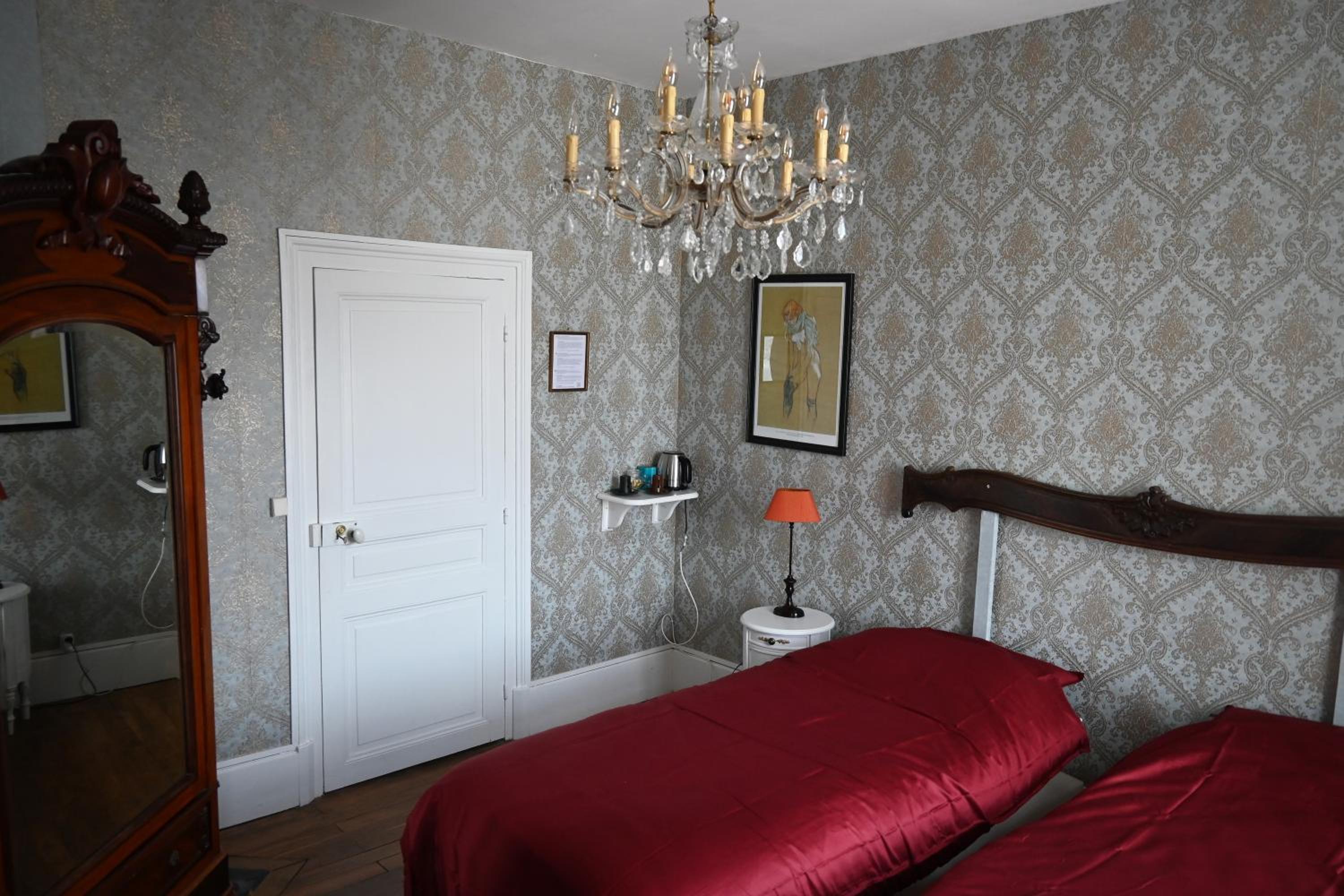 Standard Twin Room photo 2