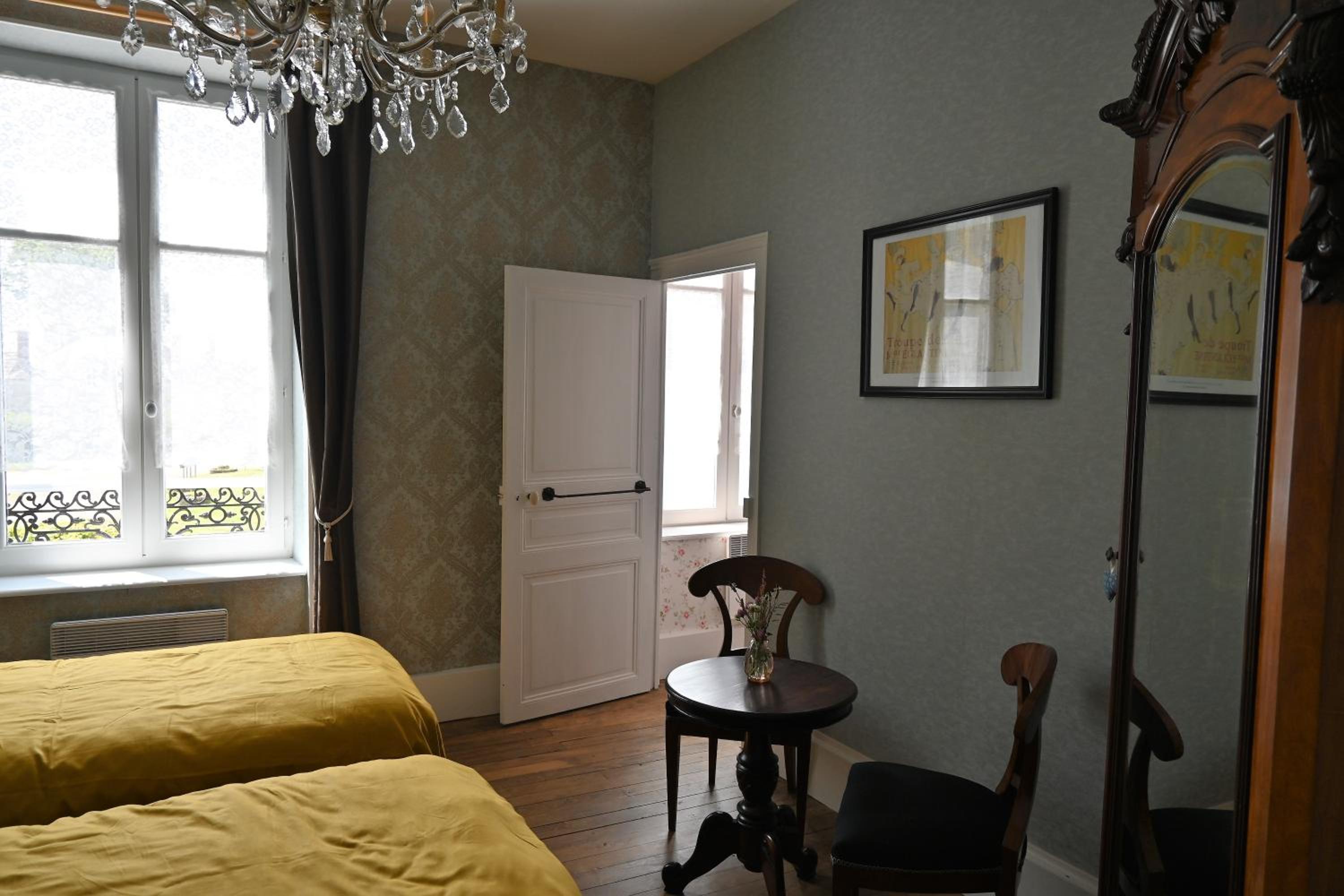 Standard Twin Room photo 1