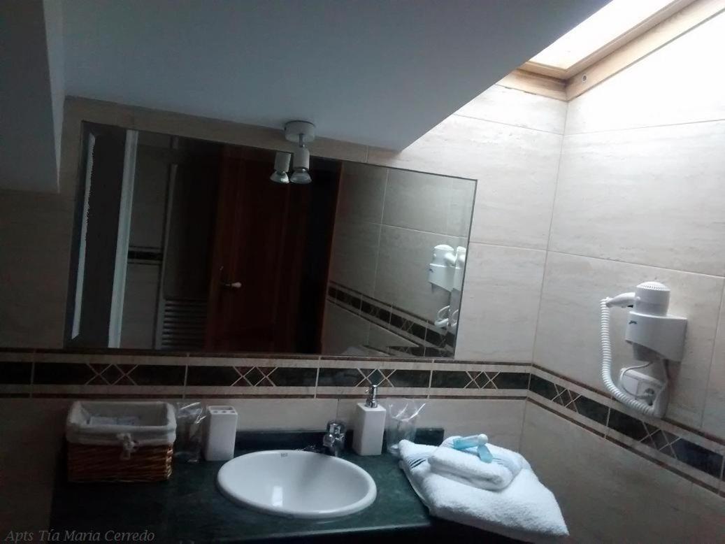 Deluxe Double Room with Shower photo 3