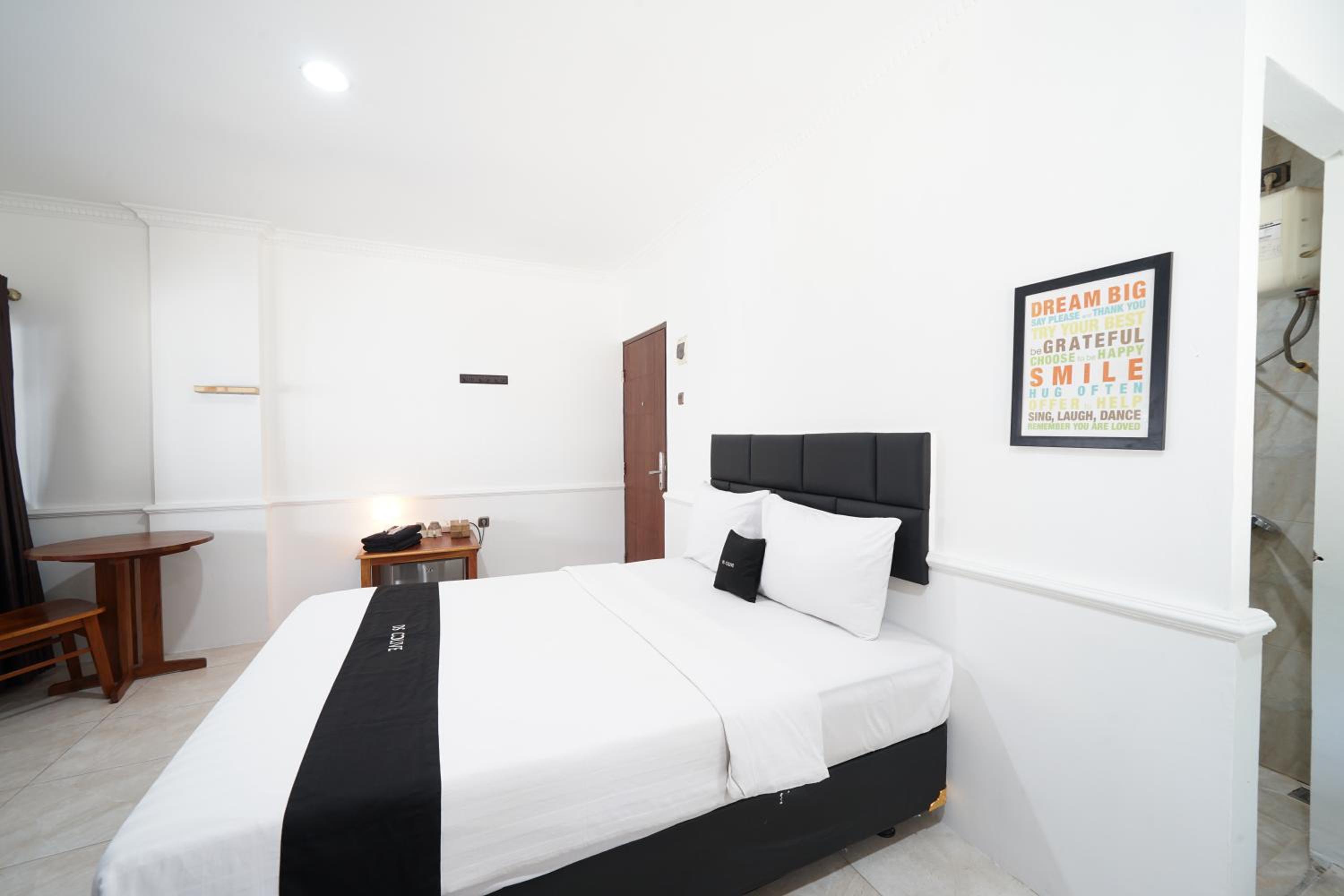 Suite Room - Photo 1