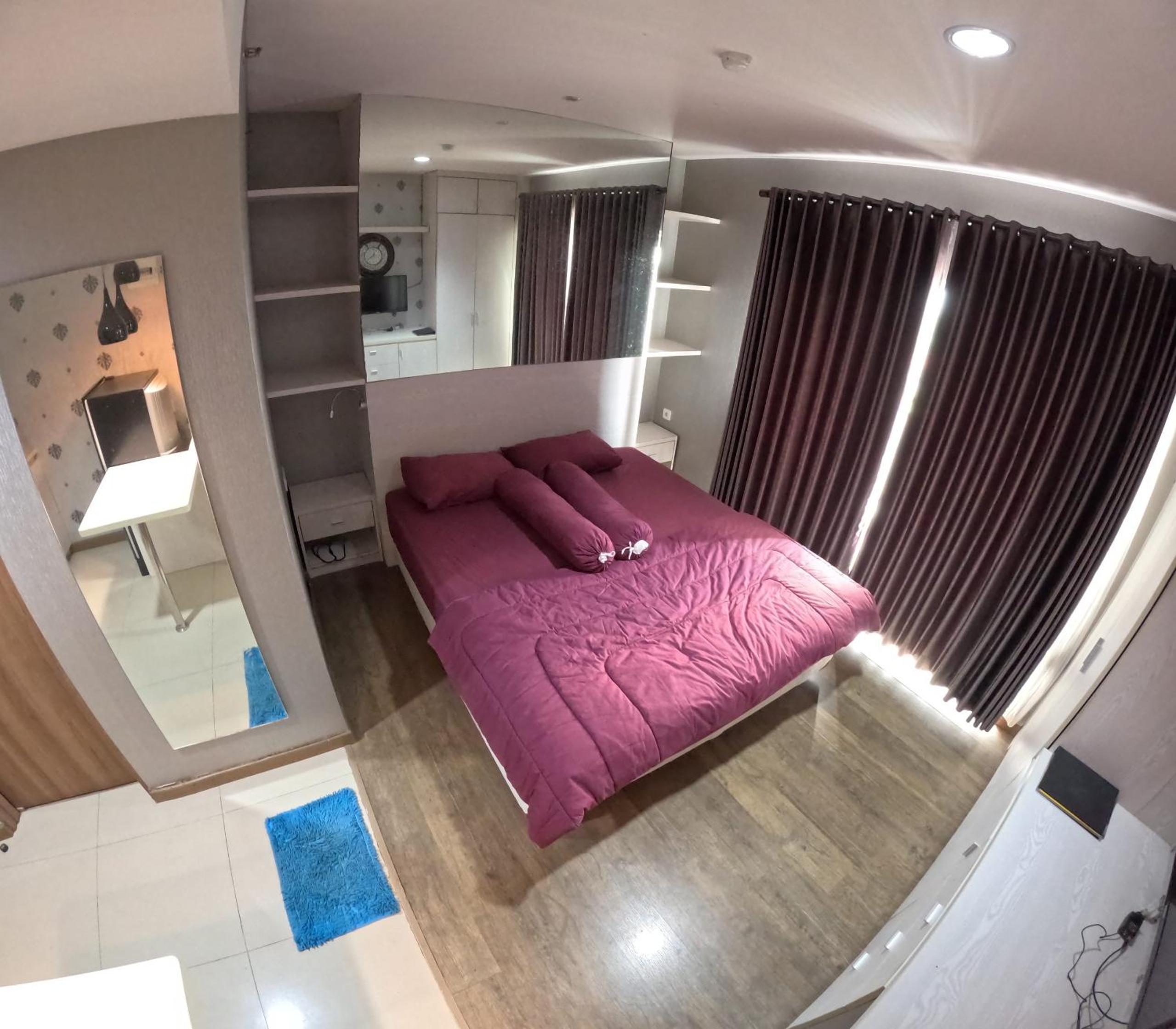 Studio Apartment photo 1