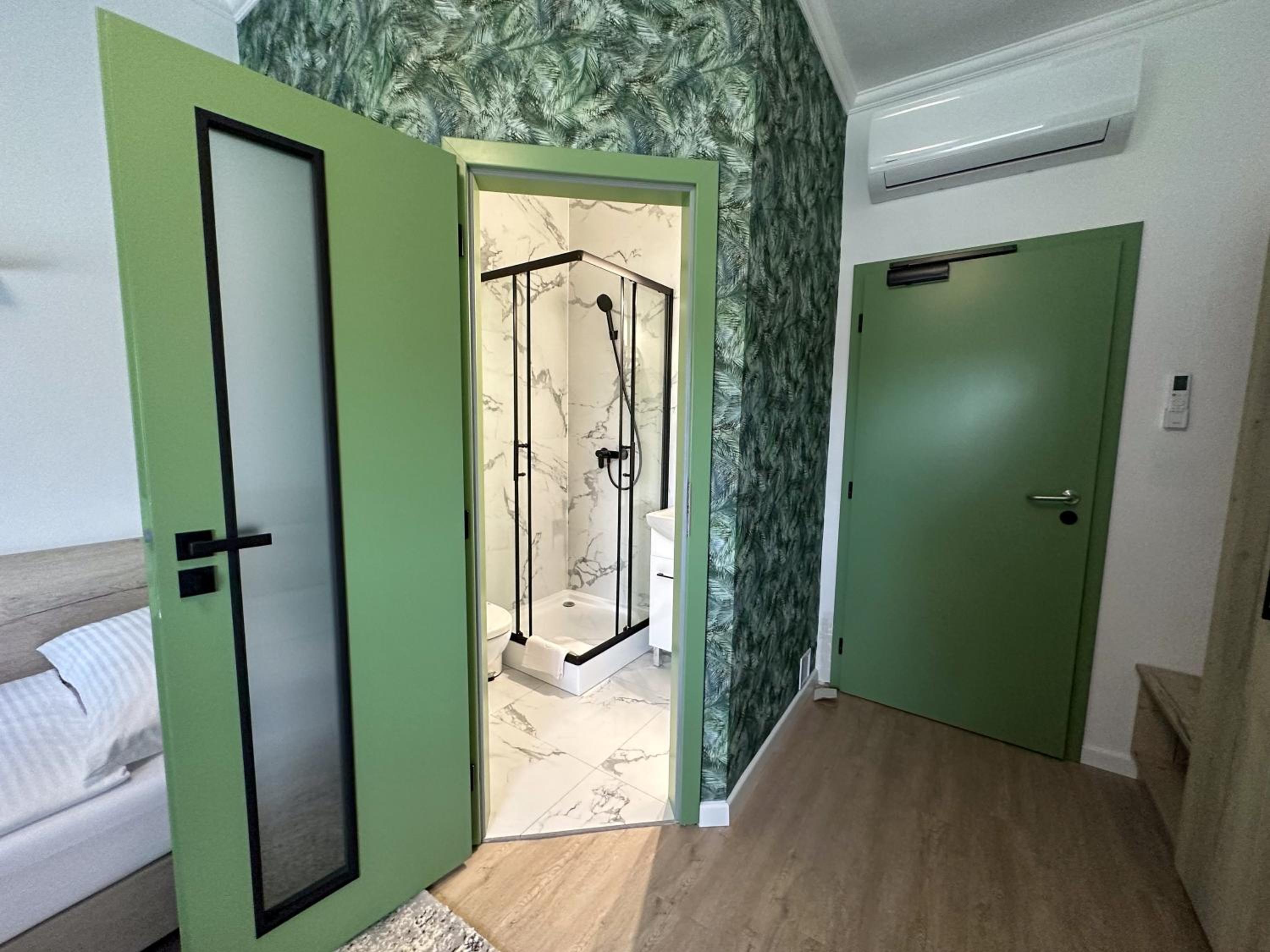 Single Room photo 2