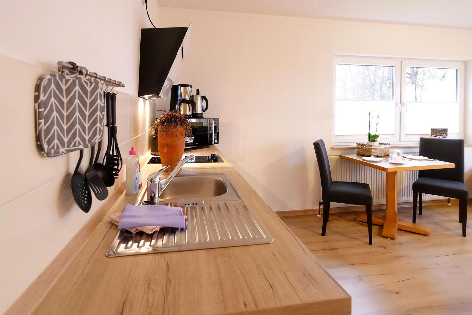 One-Bedroom Apartment with Terrace photo 3