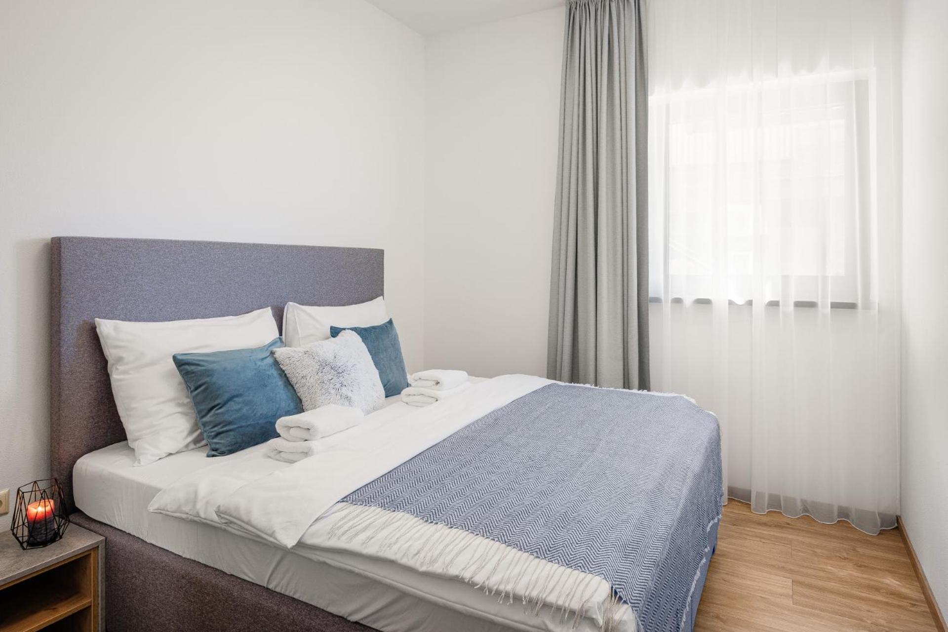 One-Bedroom Apartment - Photo 36