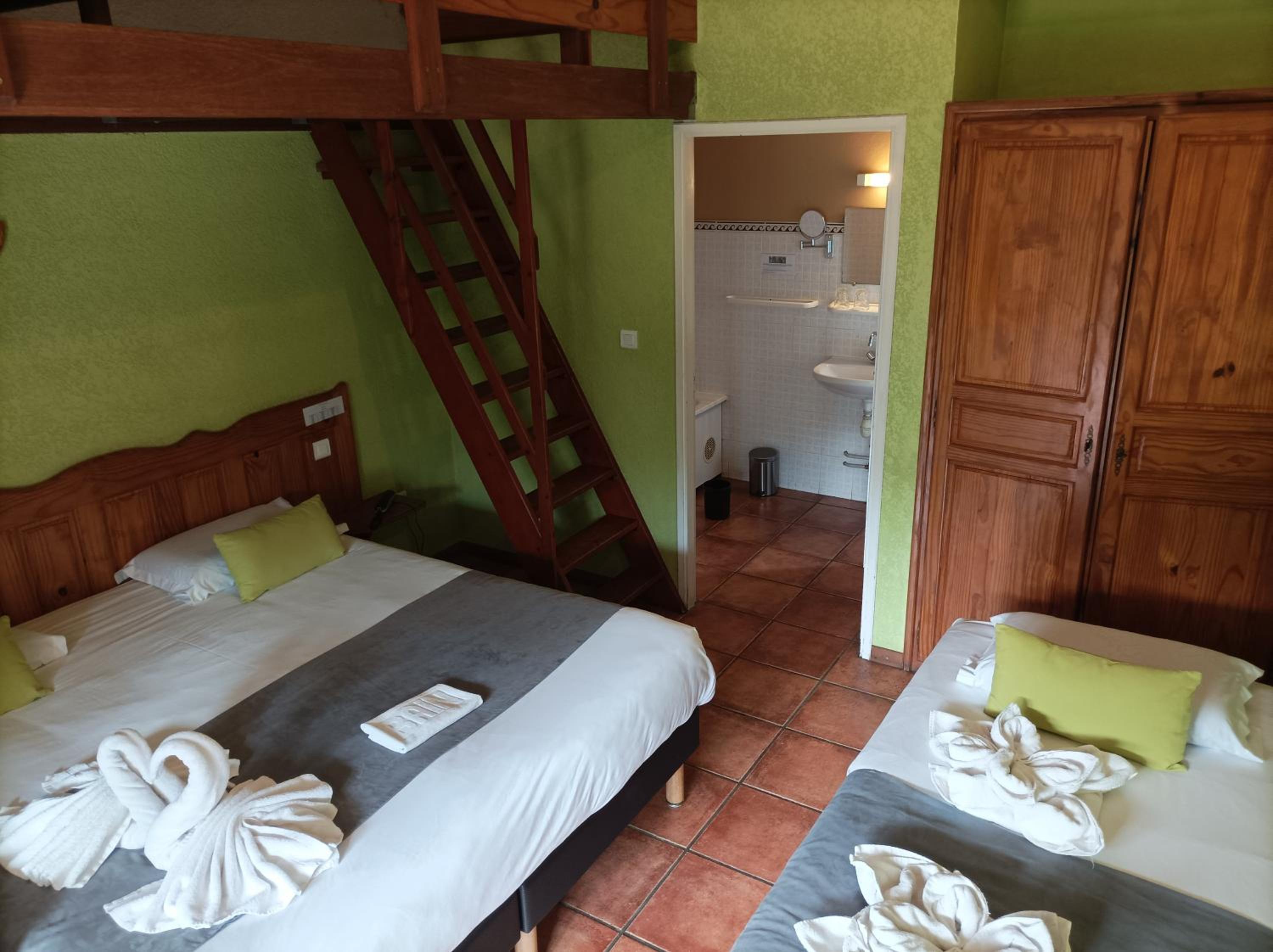 Quadruple Room with View
