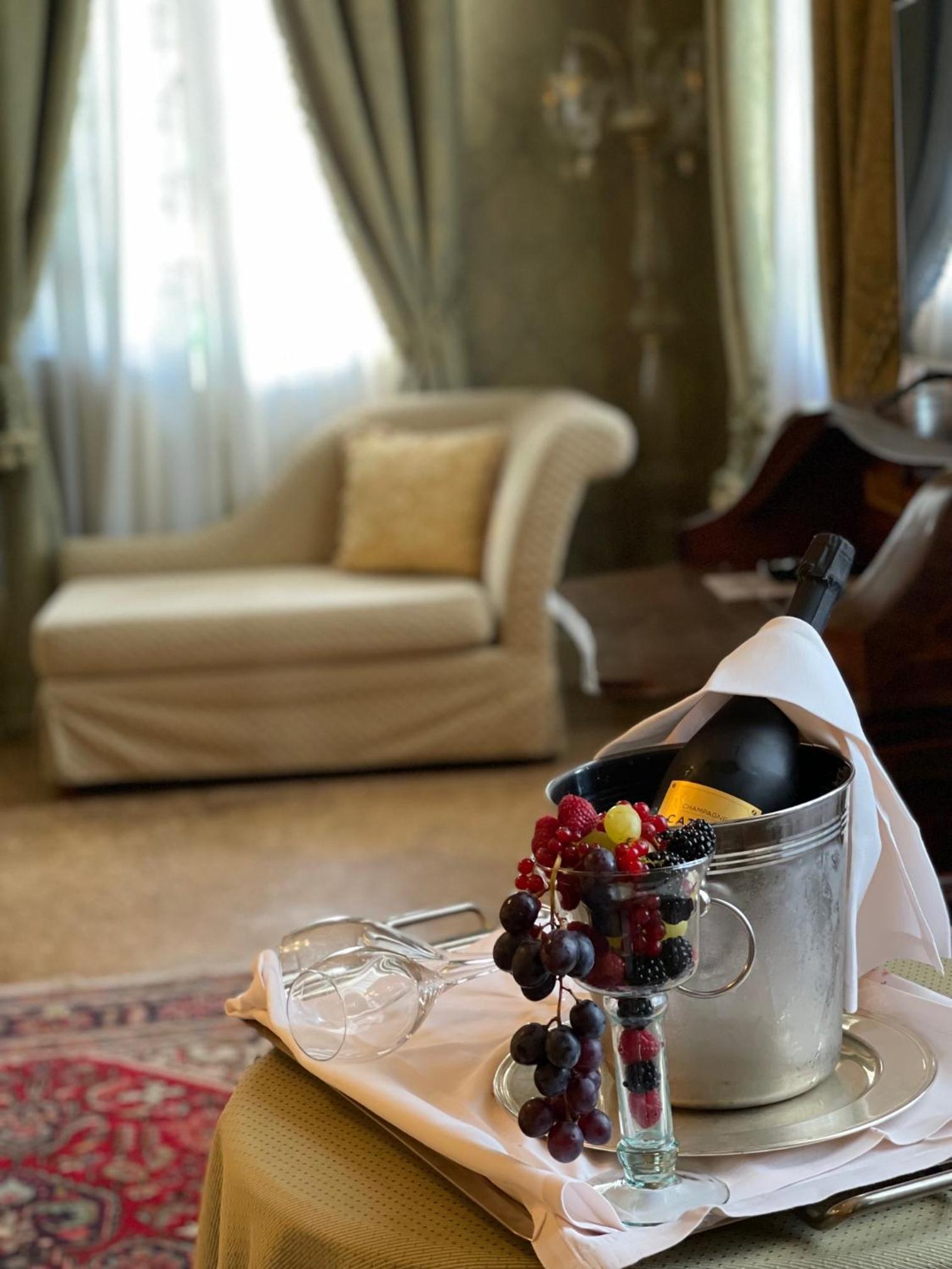 Suite Degli Artisti with Park View - Photo 8