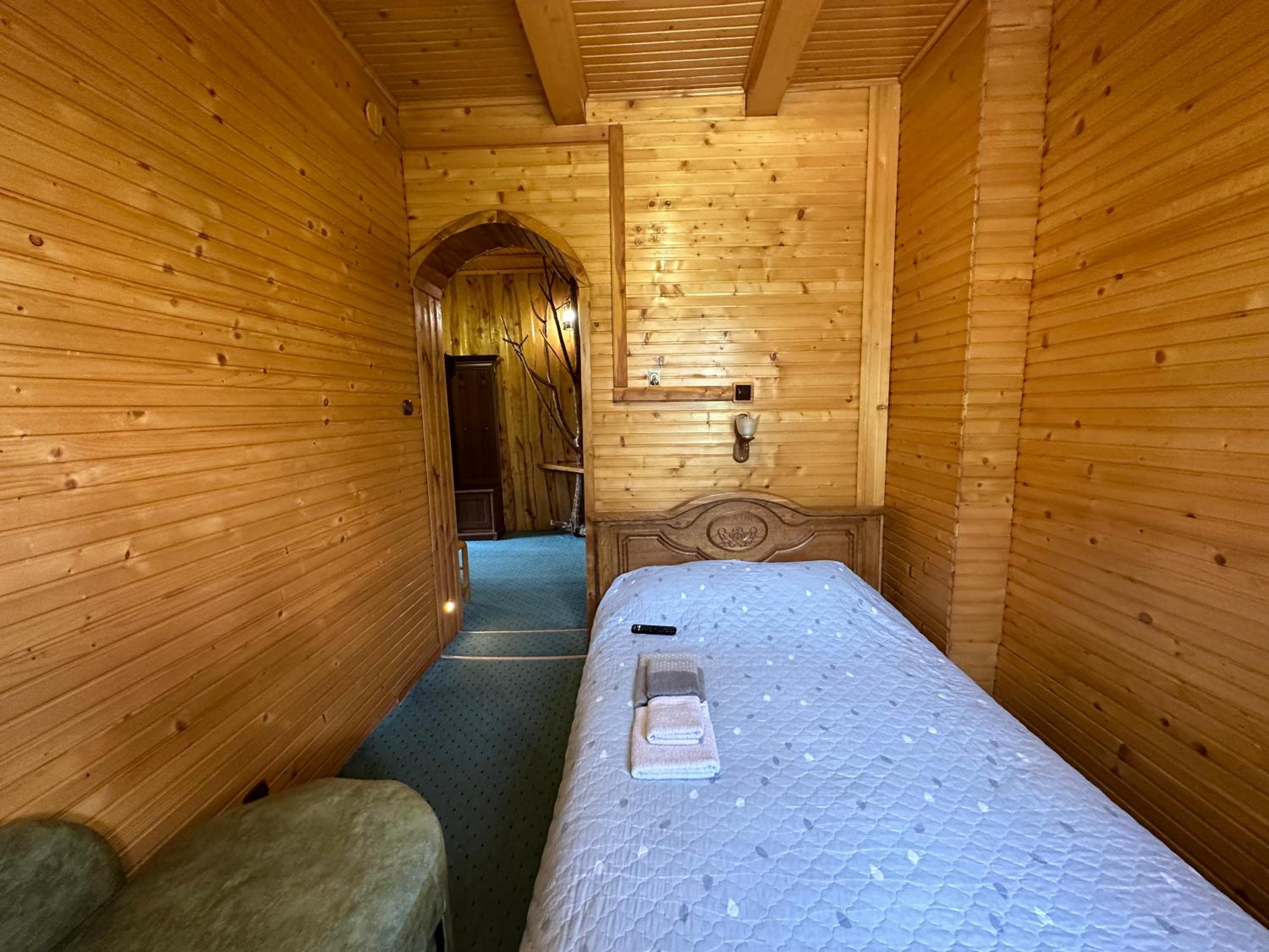 Double Room with Private Bathroom photo 2
