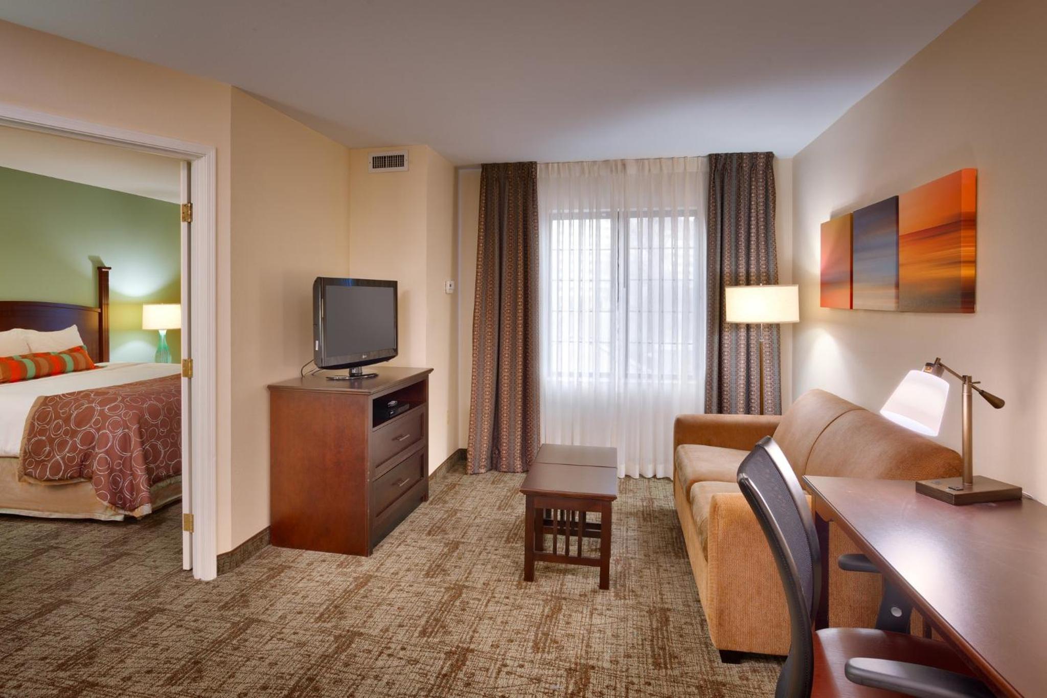 One-Bedroom Suite - Photo 1