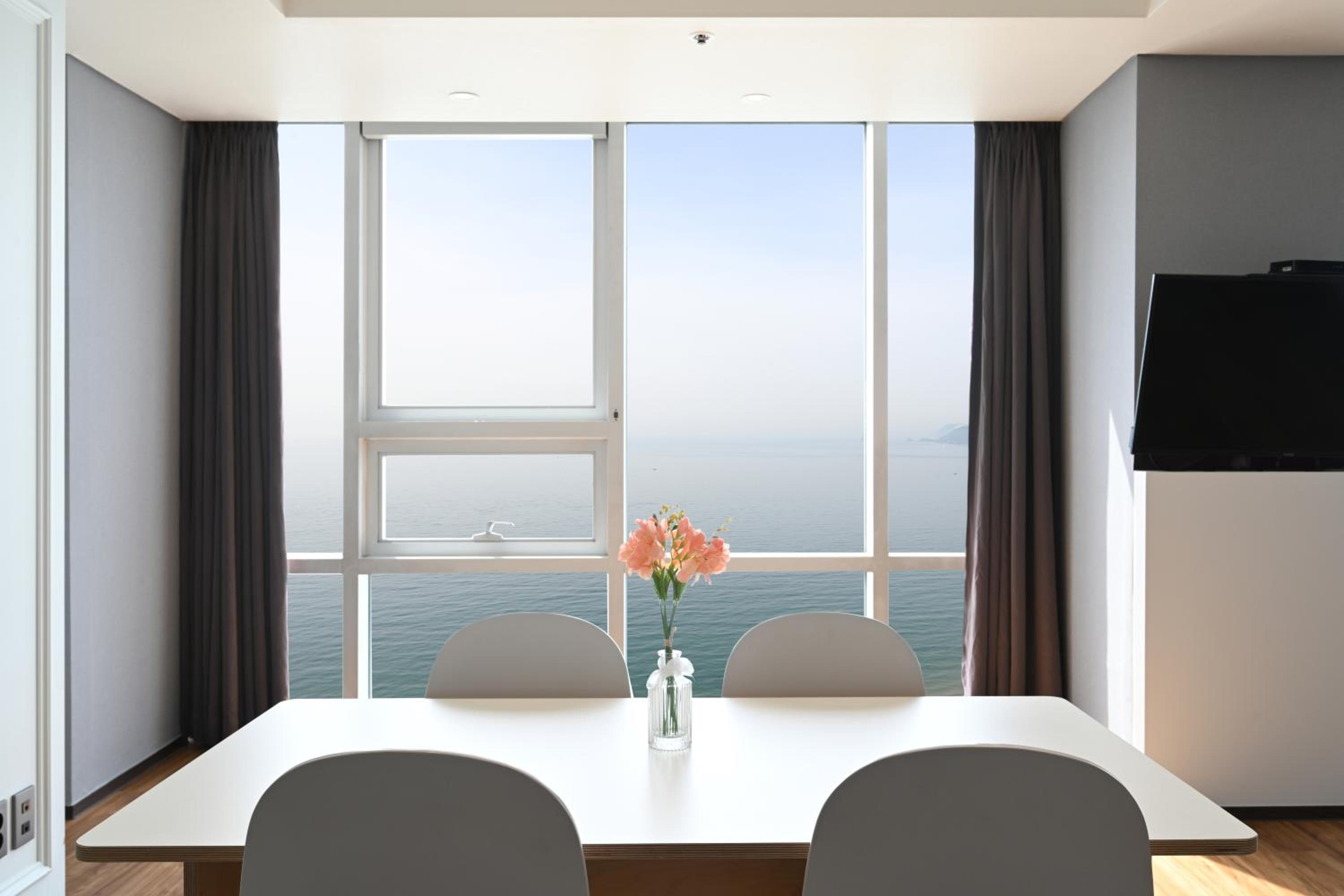 Executive Suite with Ocean View