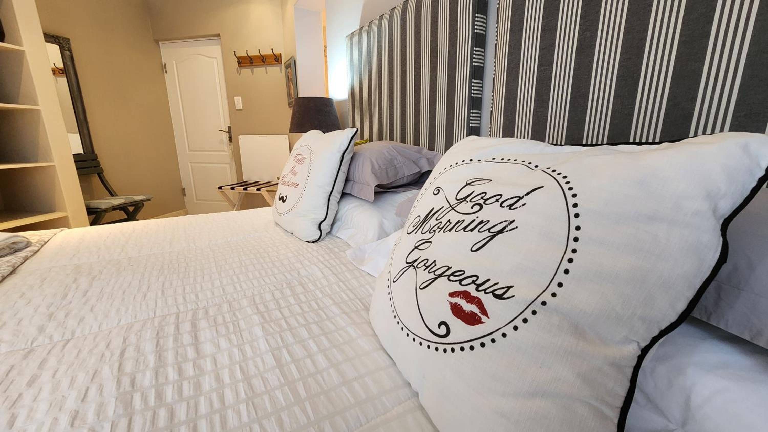King Suite with Sea View - Photo 11