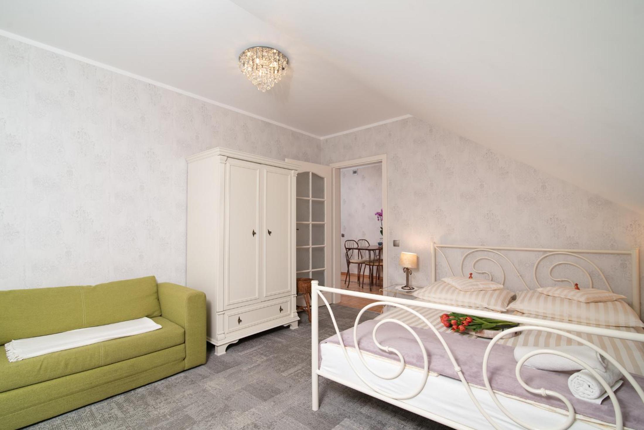 Apartment (4 Adults)
