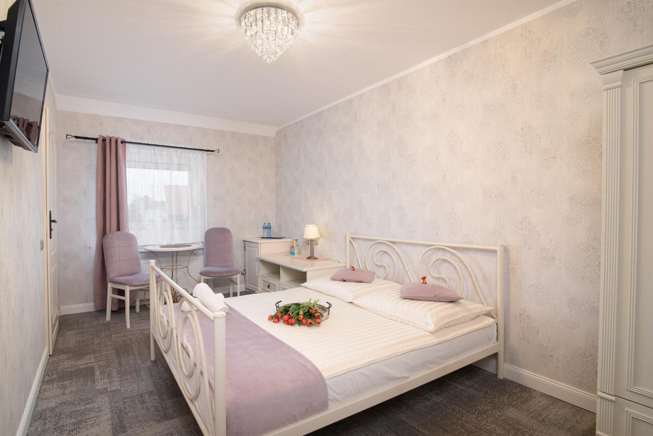 Basic Double Room