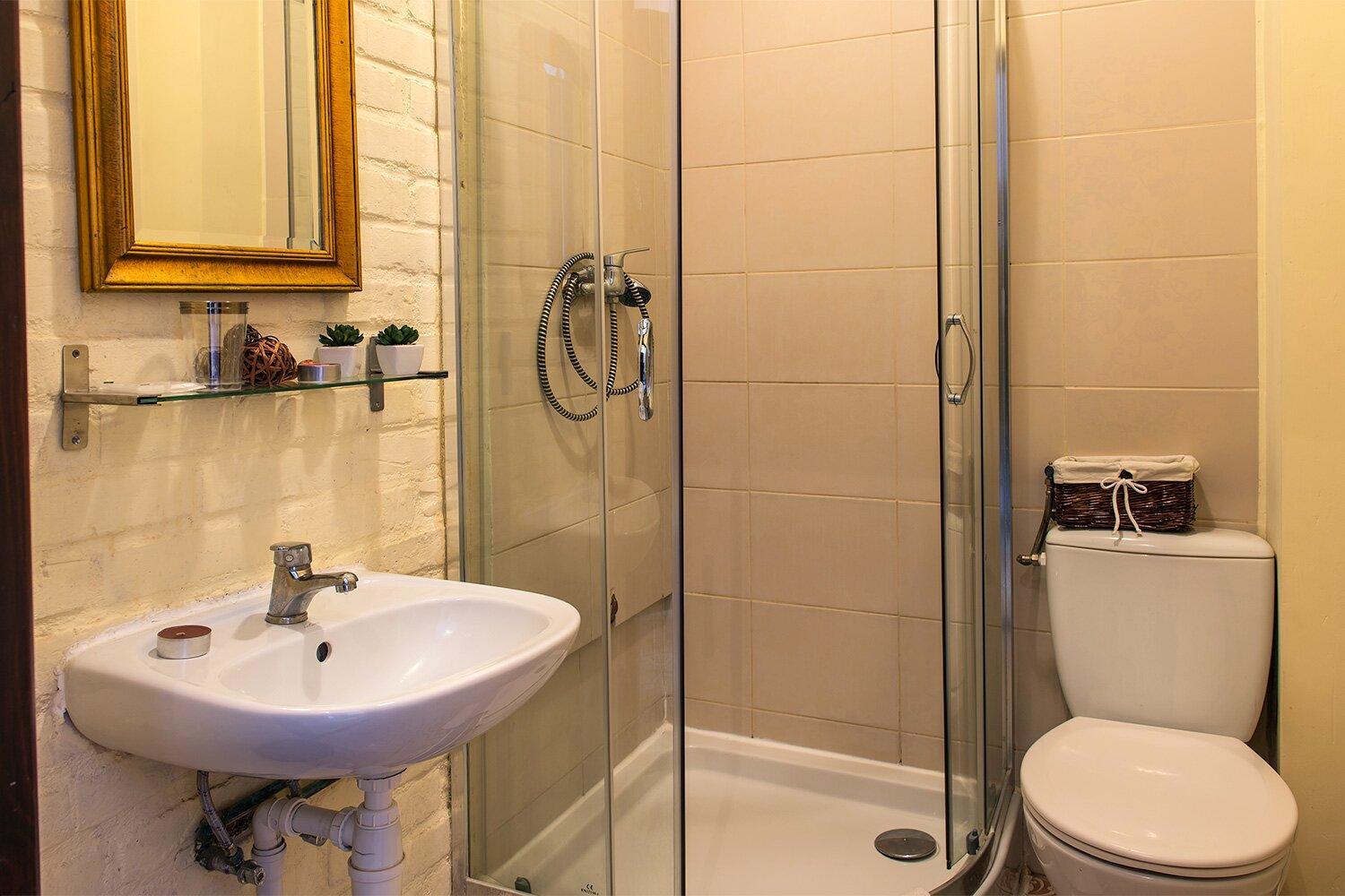 Double Room with Private Bathroom