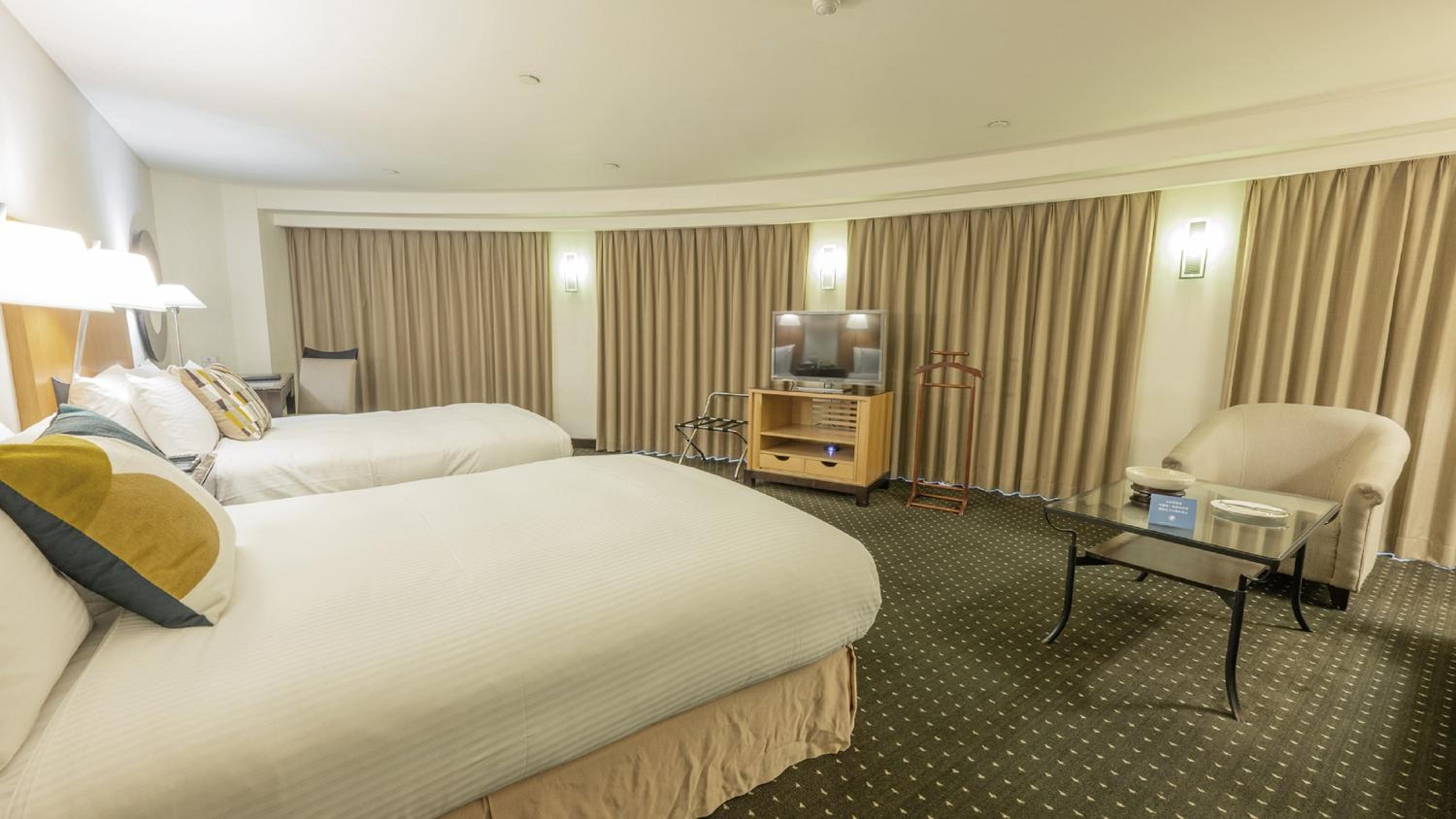 Superior Family Suite - Photo 5