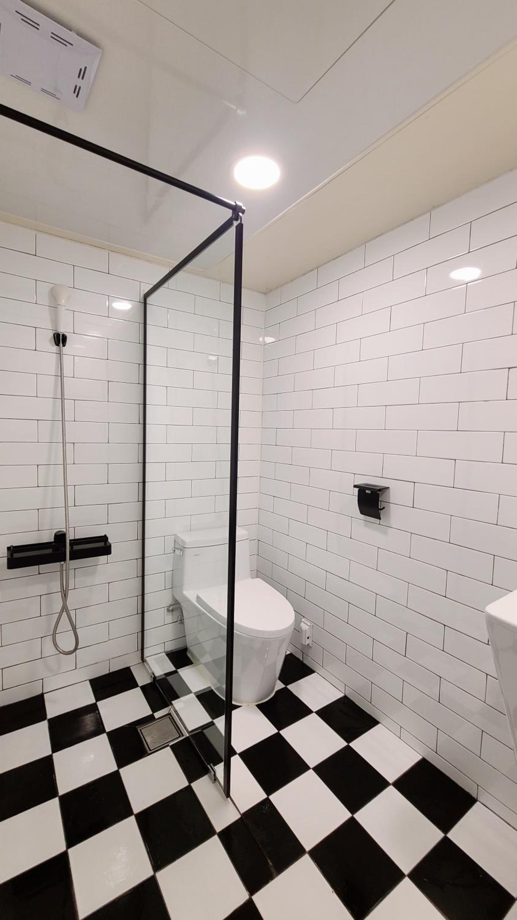 Double Room with Private External Bathroom - Photo 19