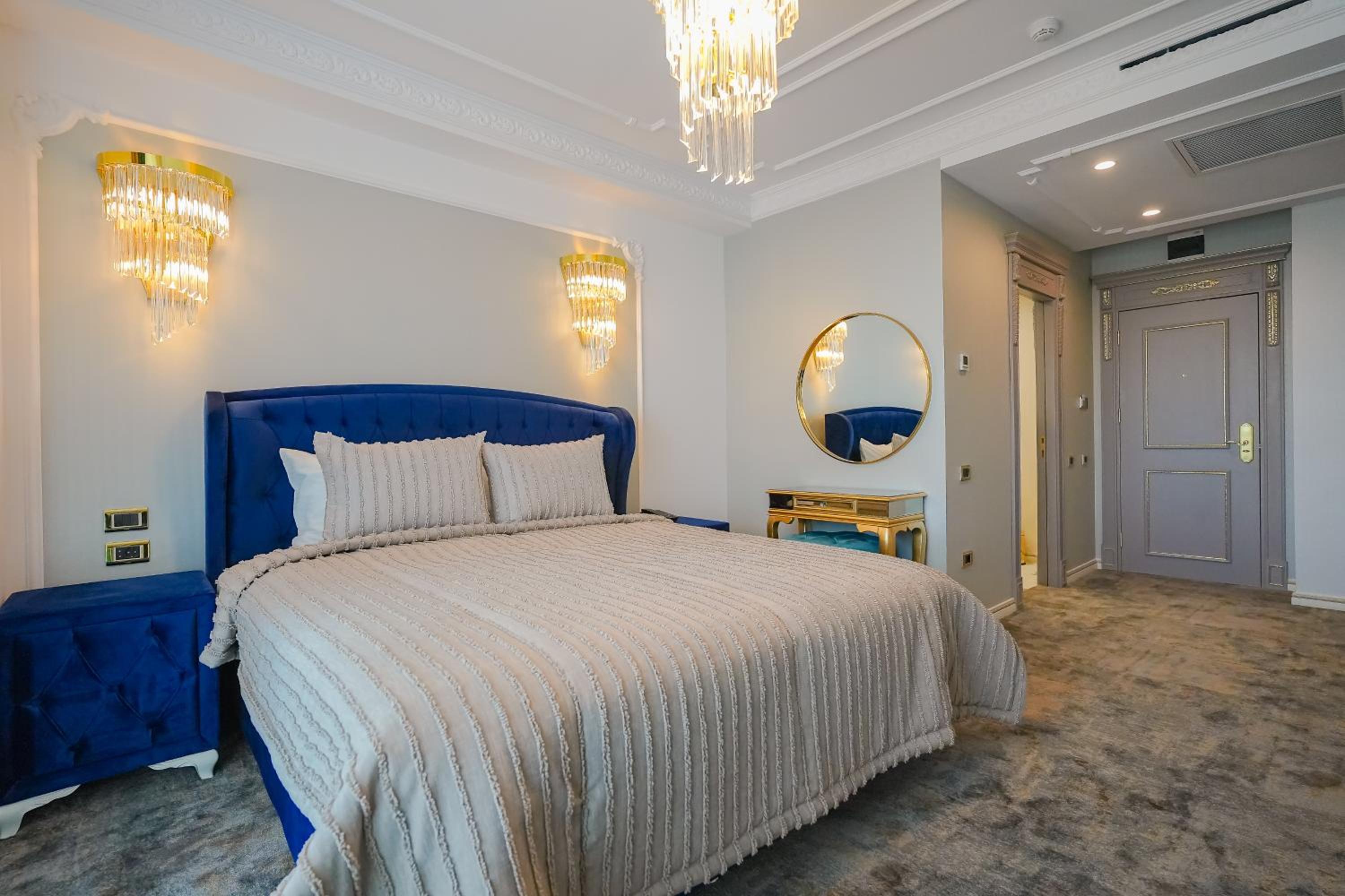 Double Room - Photo 5