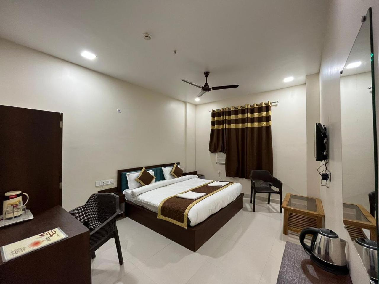 Deluxe Double or Twin Room - Photo 3