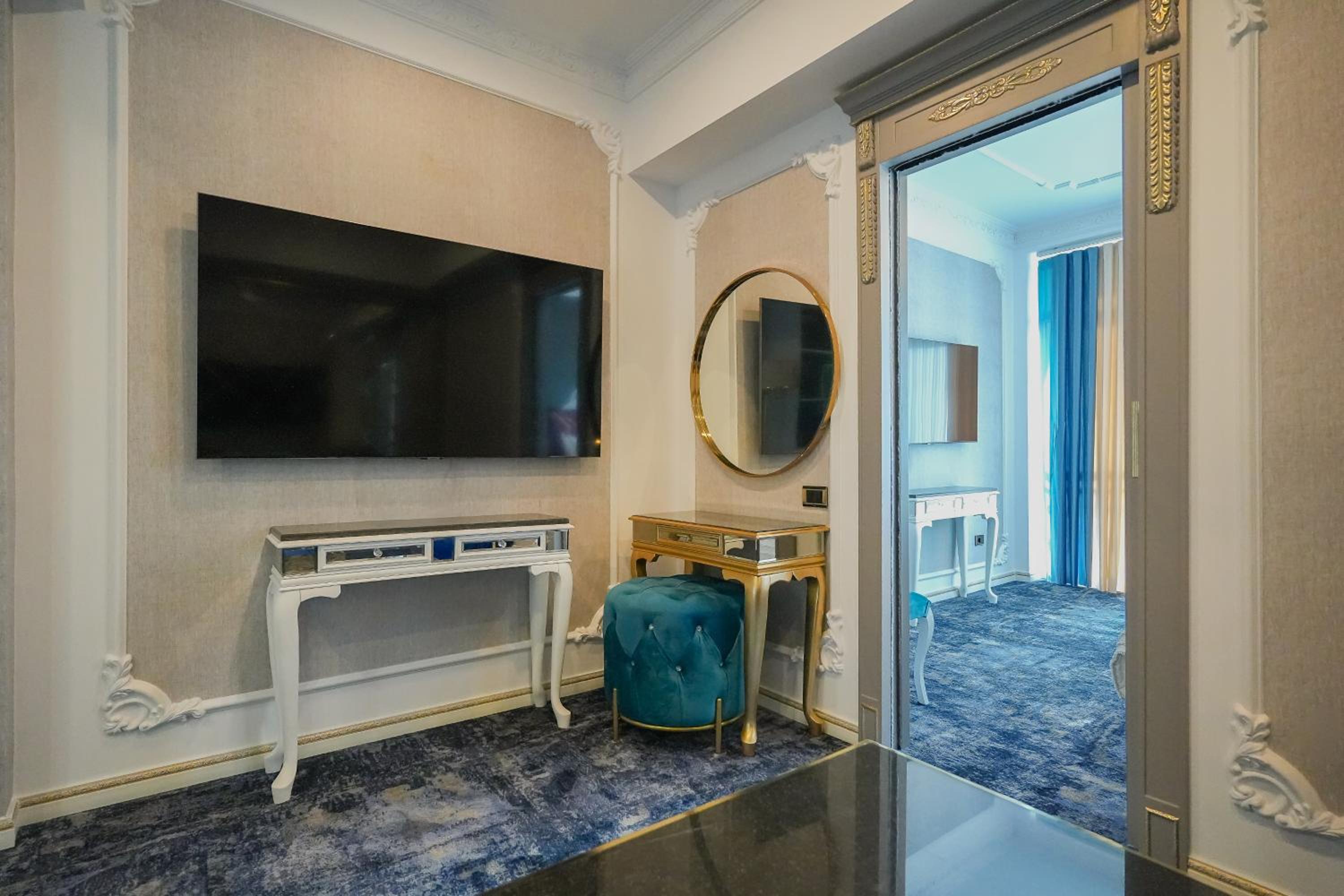 Suite - Photo 4