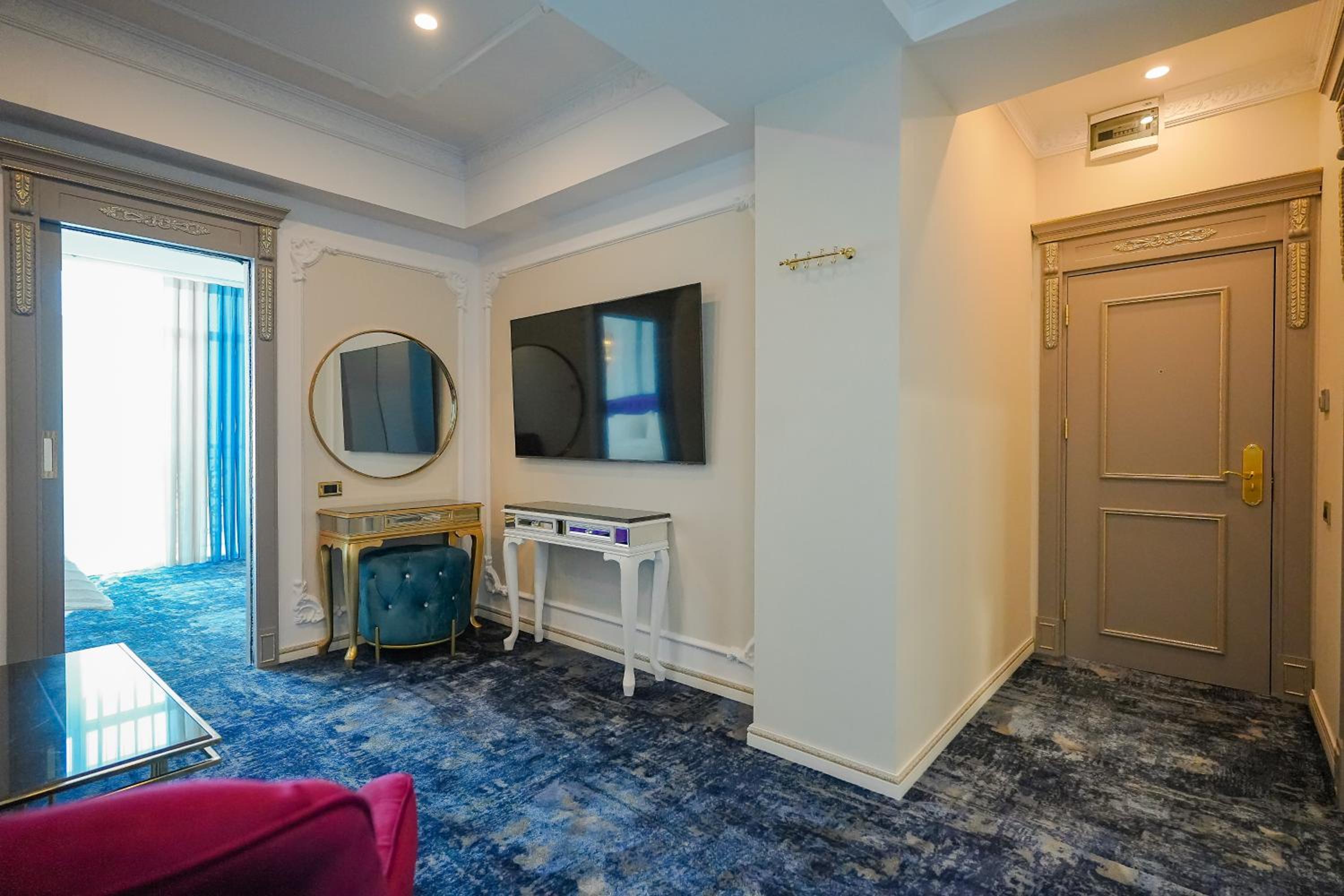 Suite - Photo 7
